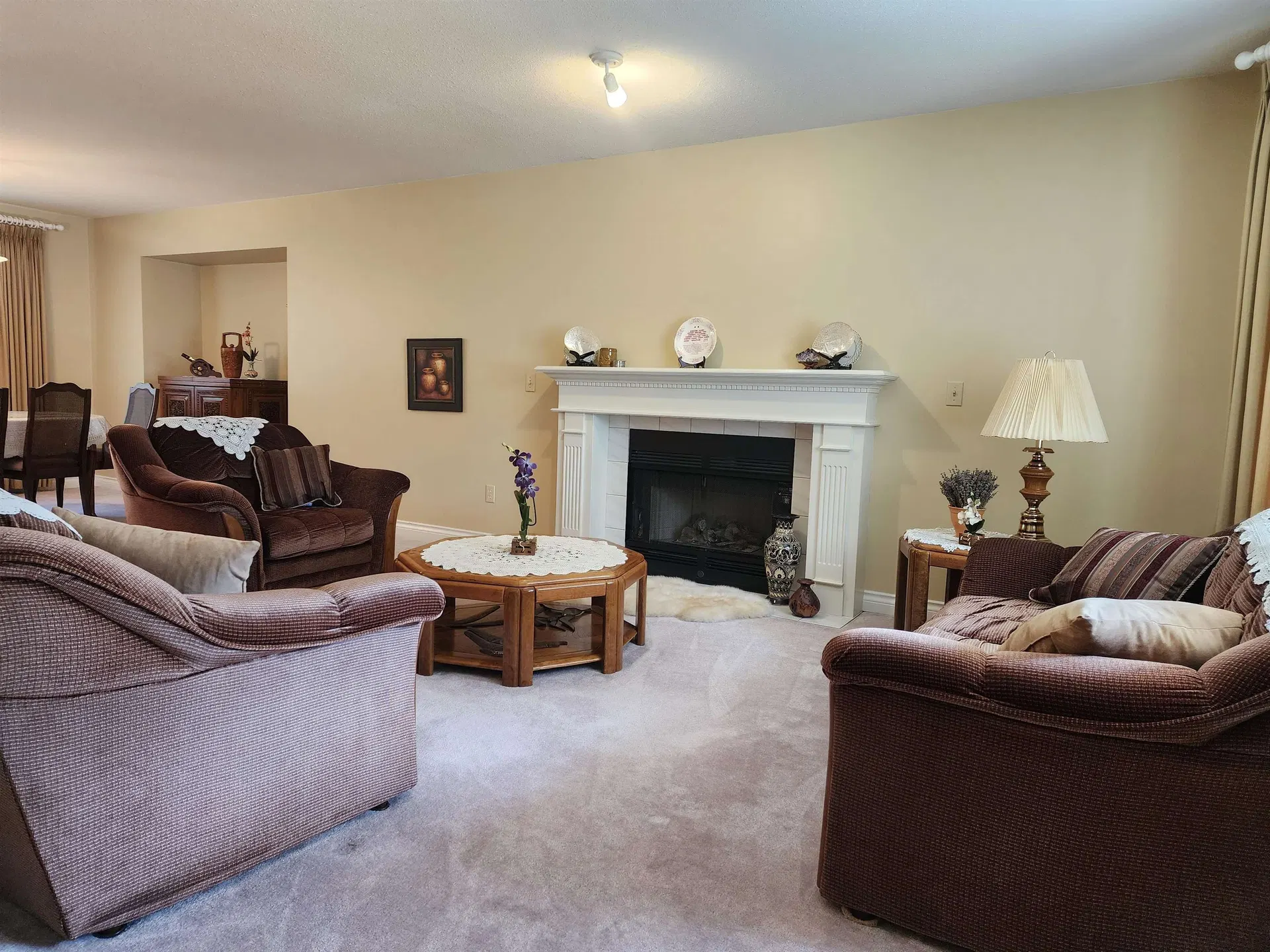 Photo 4 of 11 at 15499 91a Avenue