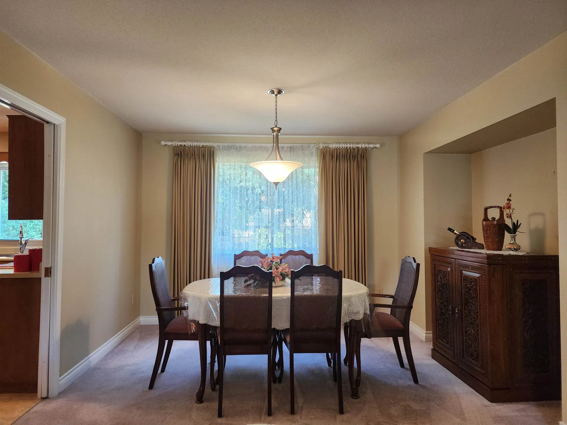 Photo 5 of 11 at 15499 91a Avenue