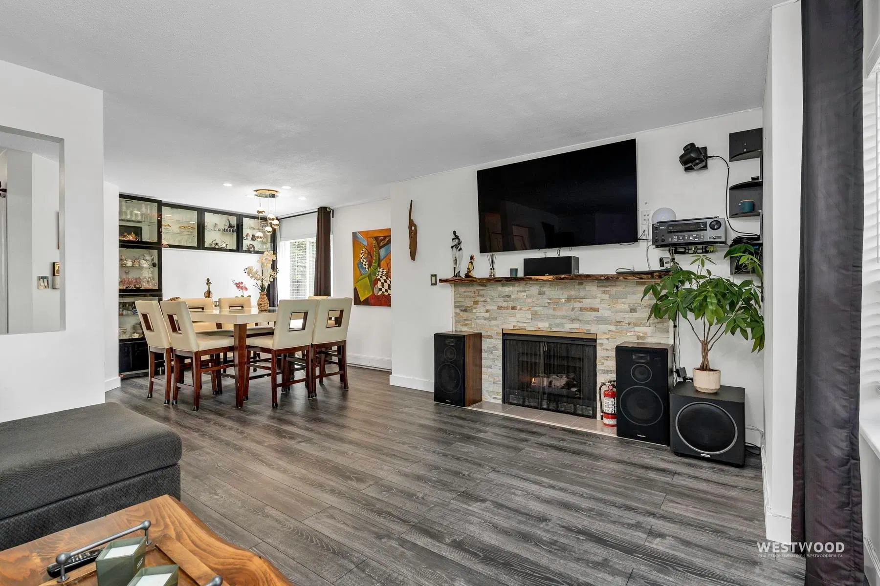 Photo 5 of 40 at #1 – 19236 119 Avenue