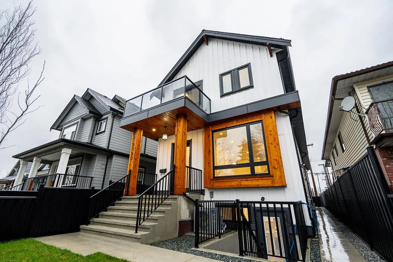 Photo 2 of 30 at #1 – 2753 Nanaimo Street