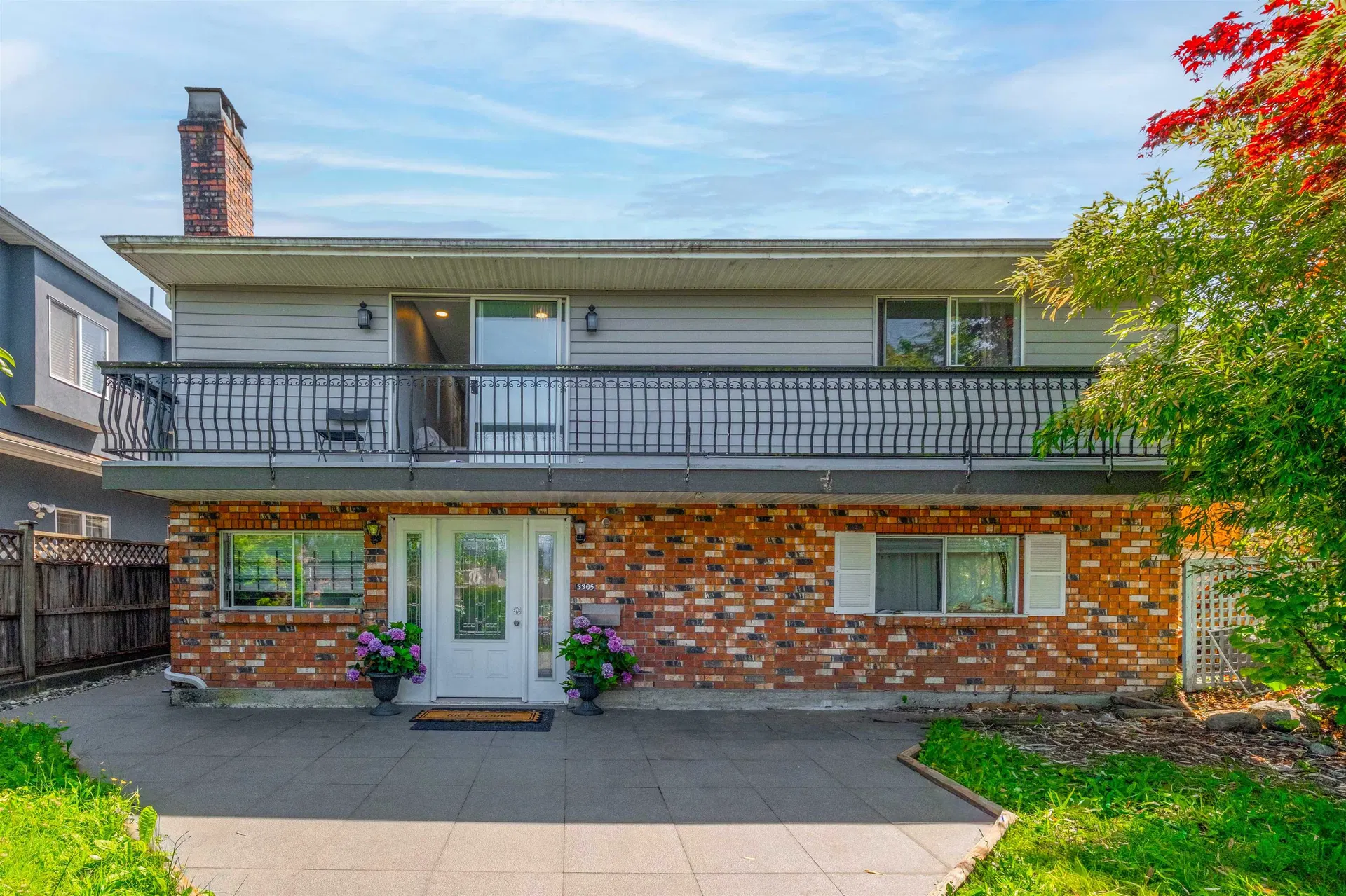 Photo 1 of 13 at 3305 Worthington Drive