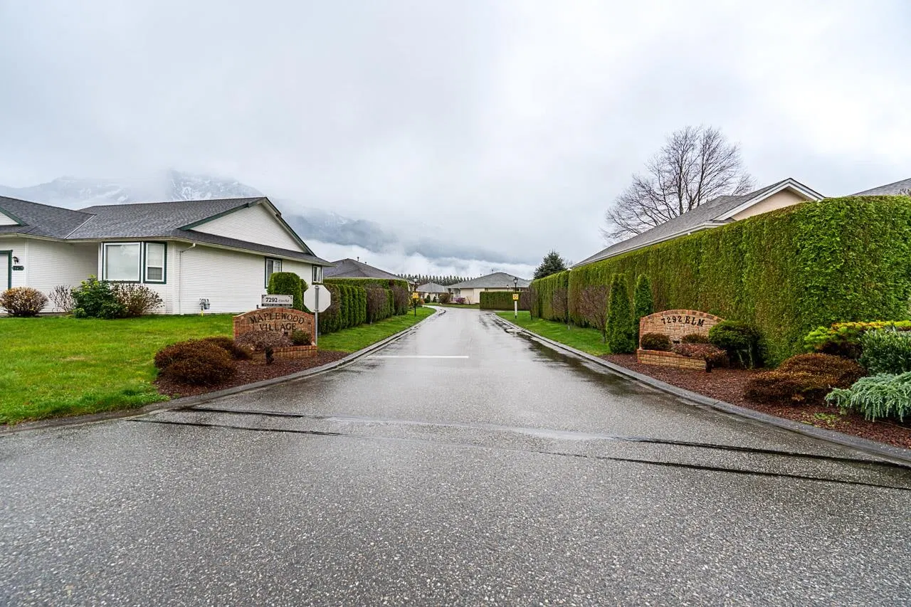 Photo 3 of 40 at #56 – 7292 Elm Road