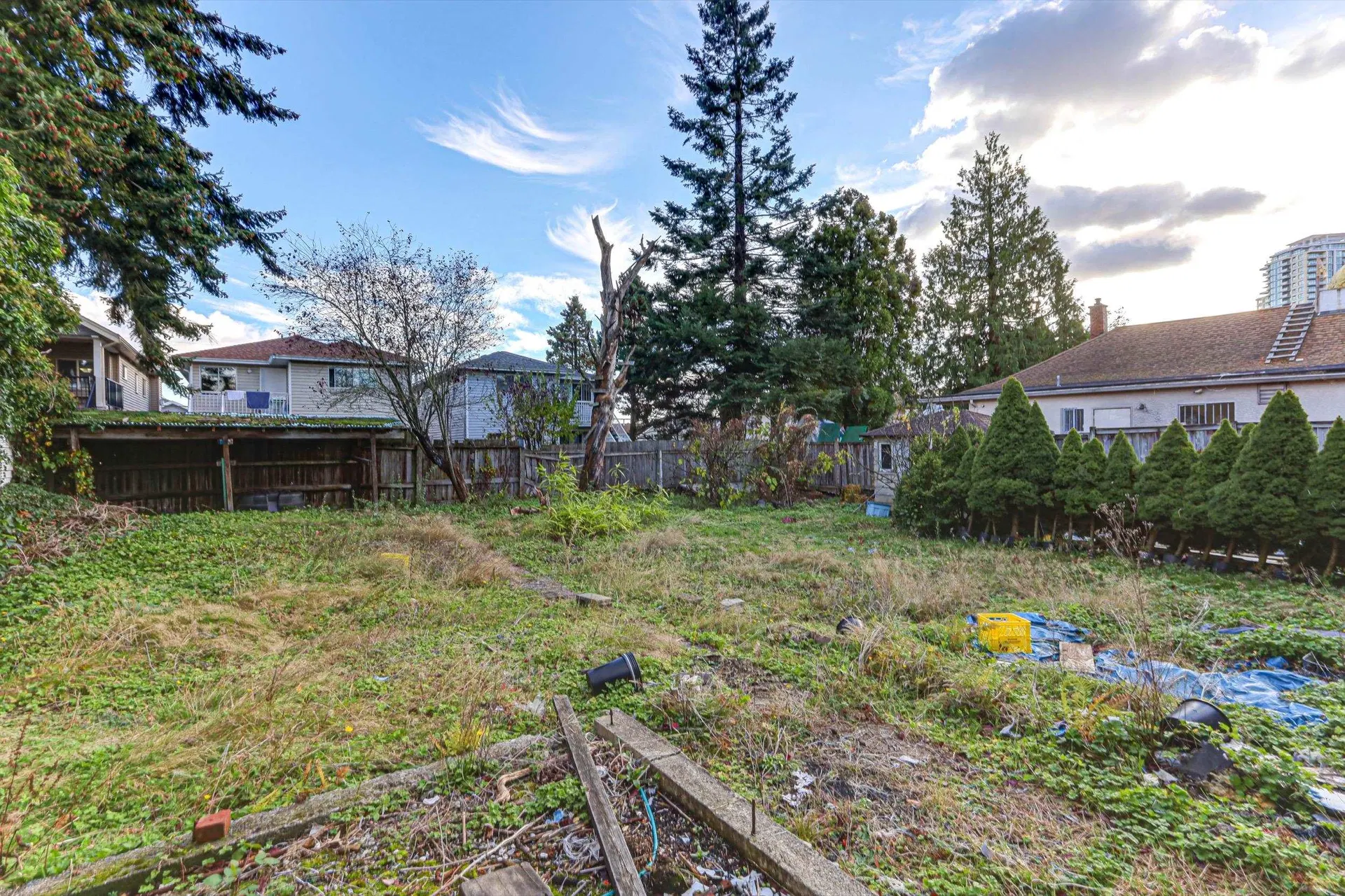 Photo 5 of 17 at 7474 Edmonds Street