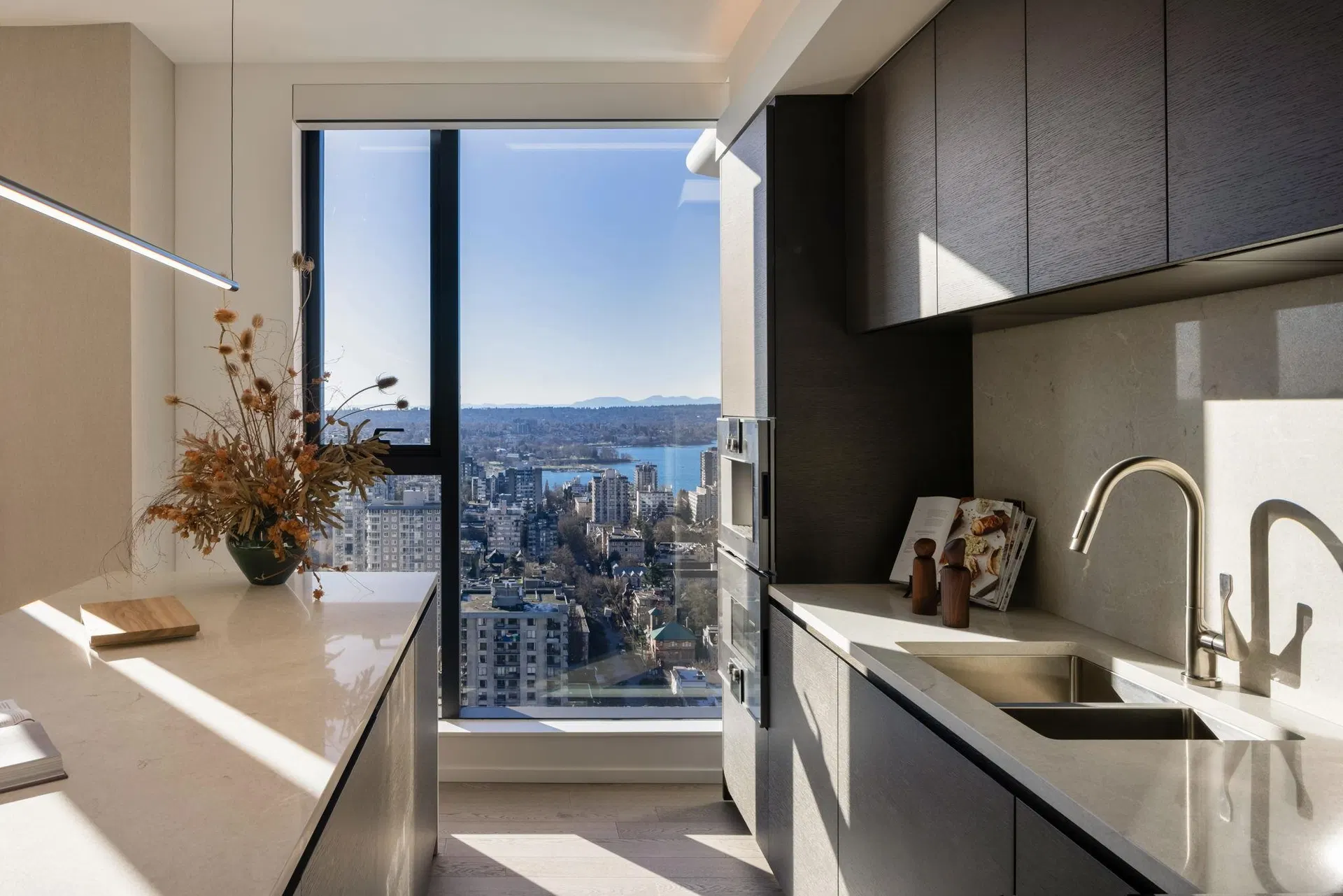 Photo 5 of 22 at #3102 – 1482 Robson Street