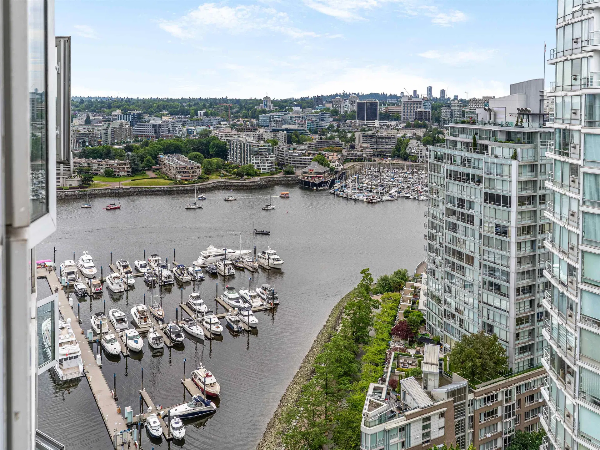 Photo 1 of 26 at #2807 – 1199 Marinaside Crescent
