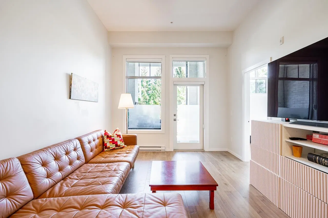 Photo 5 of 40 at #104 – 3315 148 Street