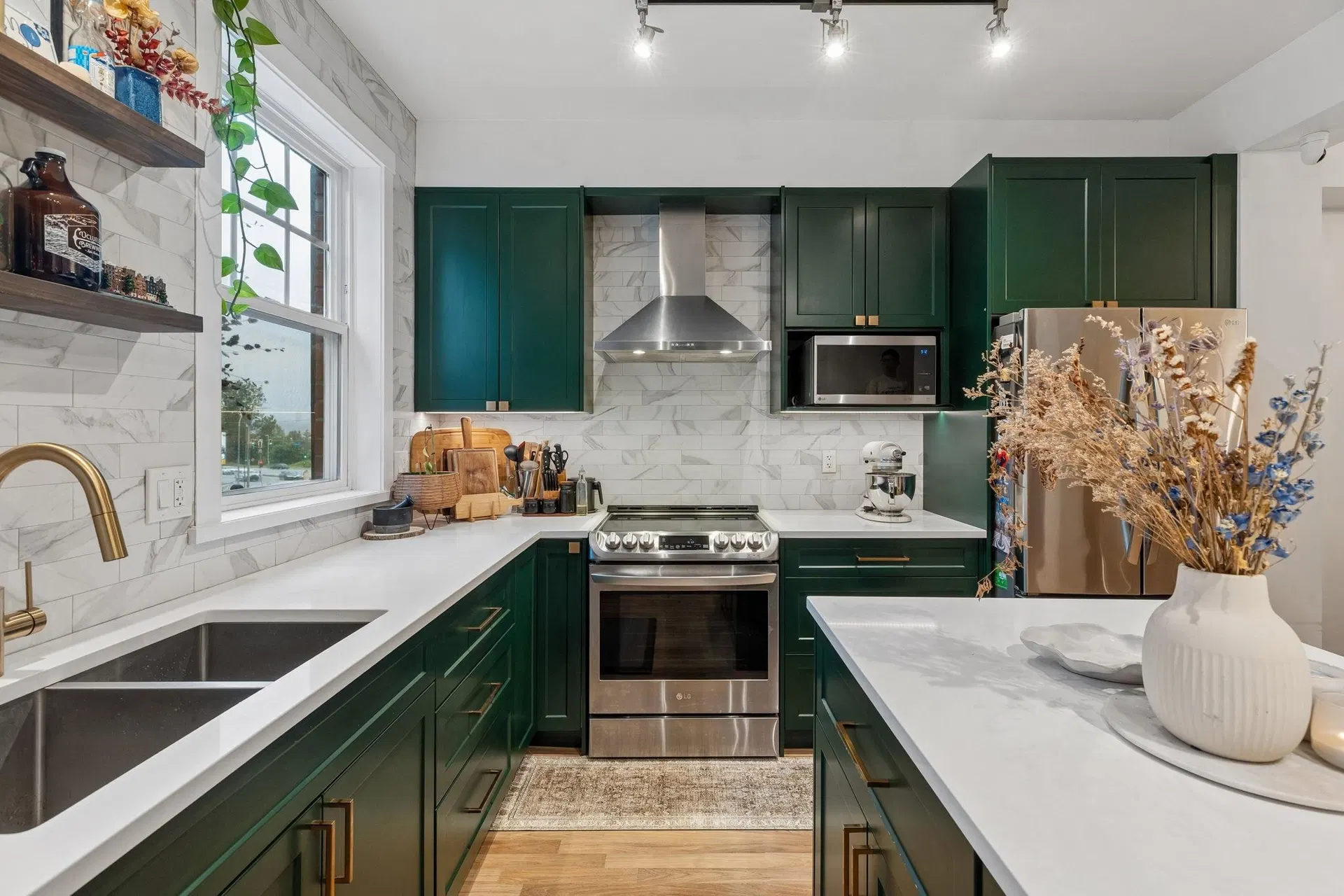 Photo 2 of 24 at #85 – 688 Edgar Avenue
