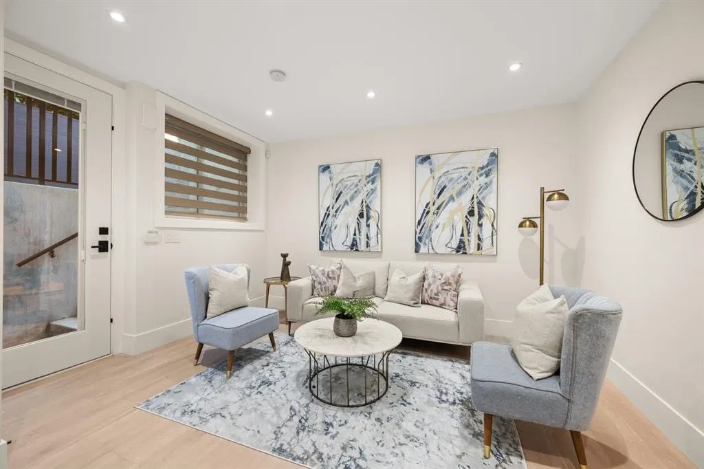 Photo 4 of 12 at Suite – 324 E 18th Street