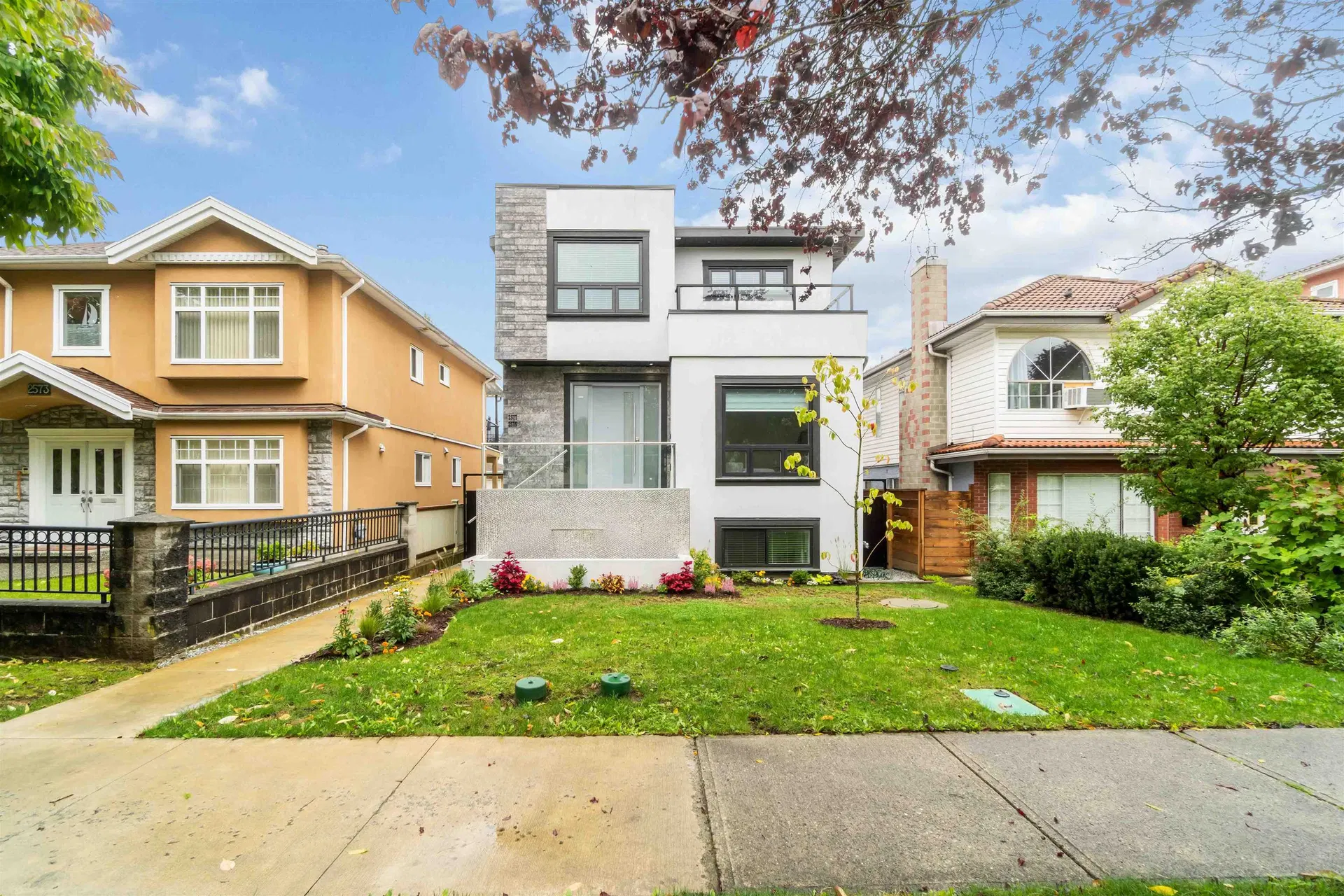 #2575 & – 2577 Parker Street
