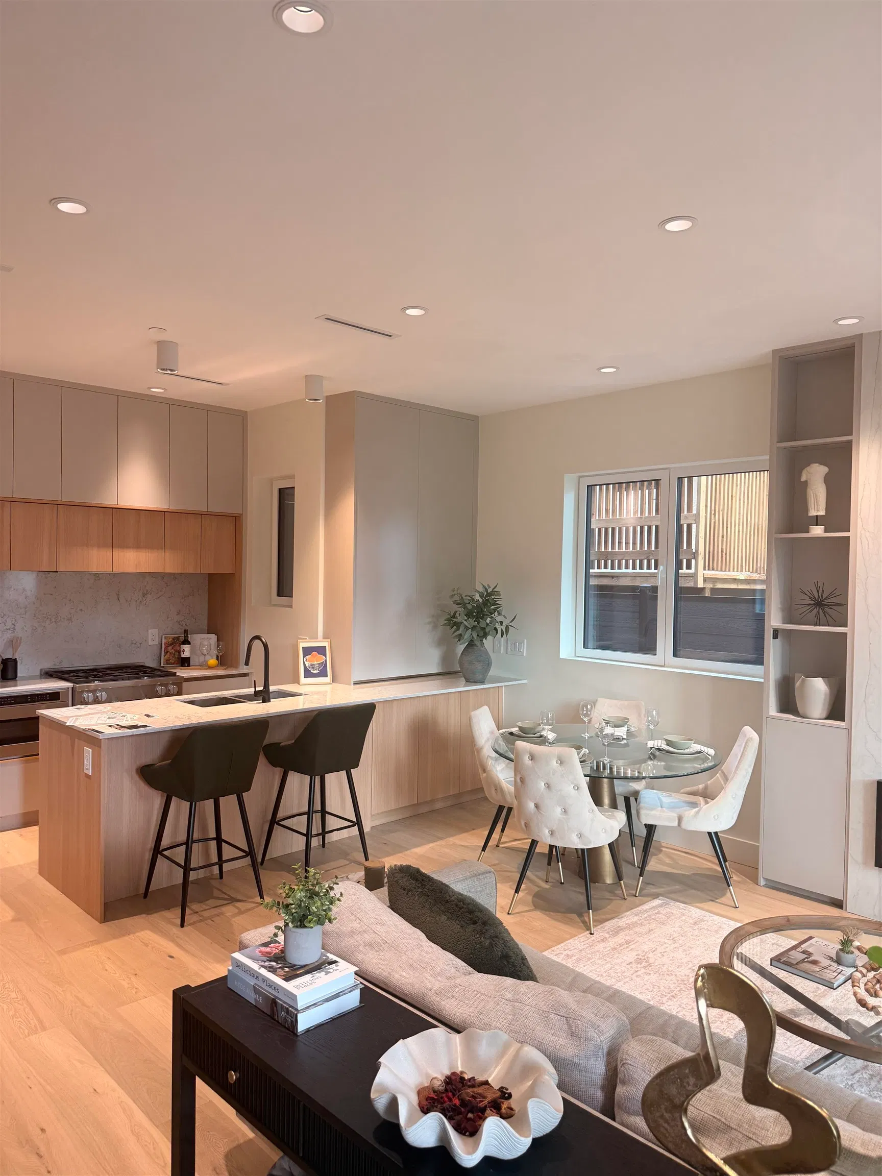 Photo 5 of 24 at #1 – 3315 W 10th Street
