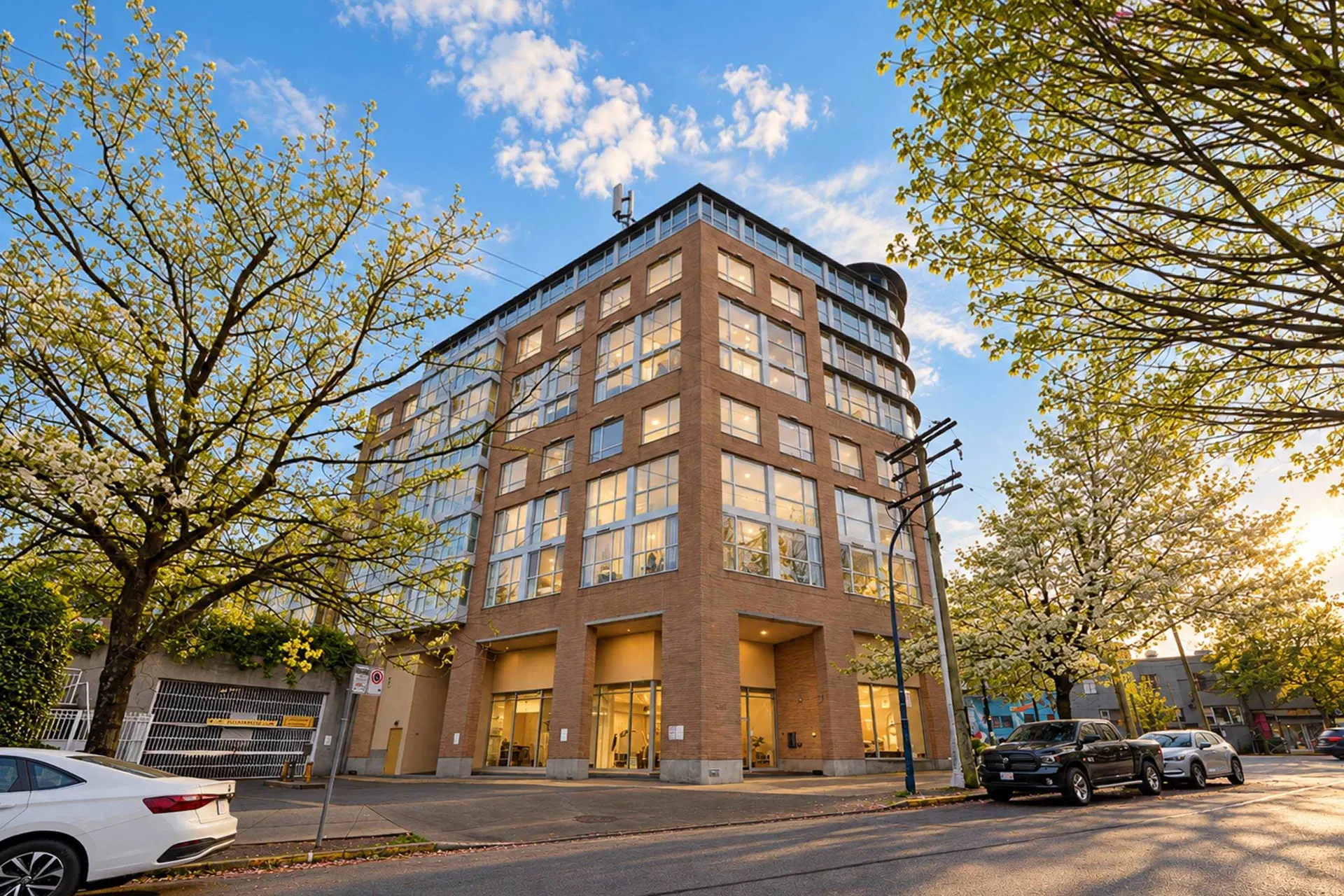 Photo 1 of 25 at #402 – 288 E 8th Avenue