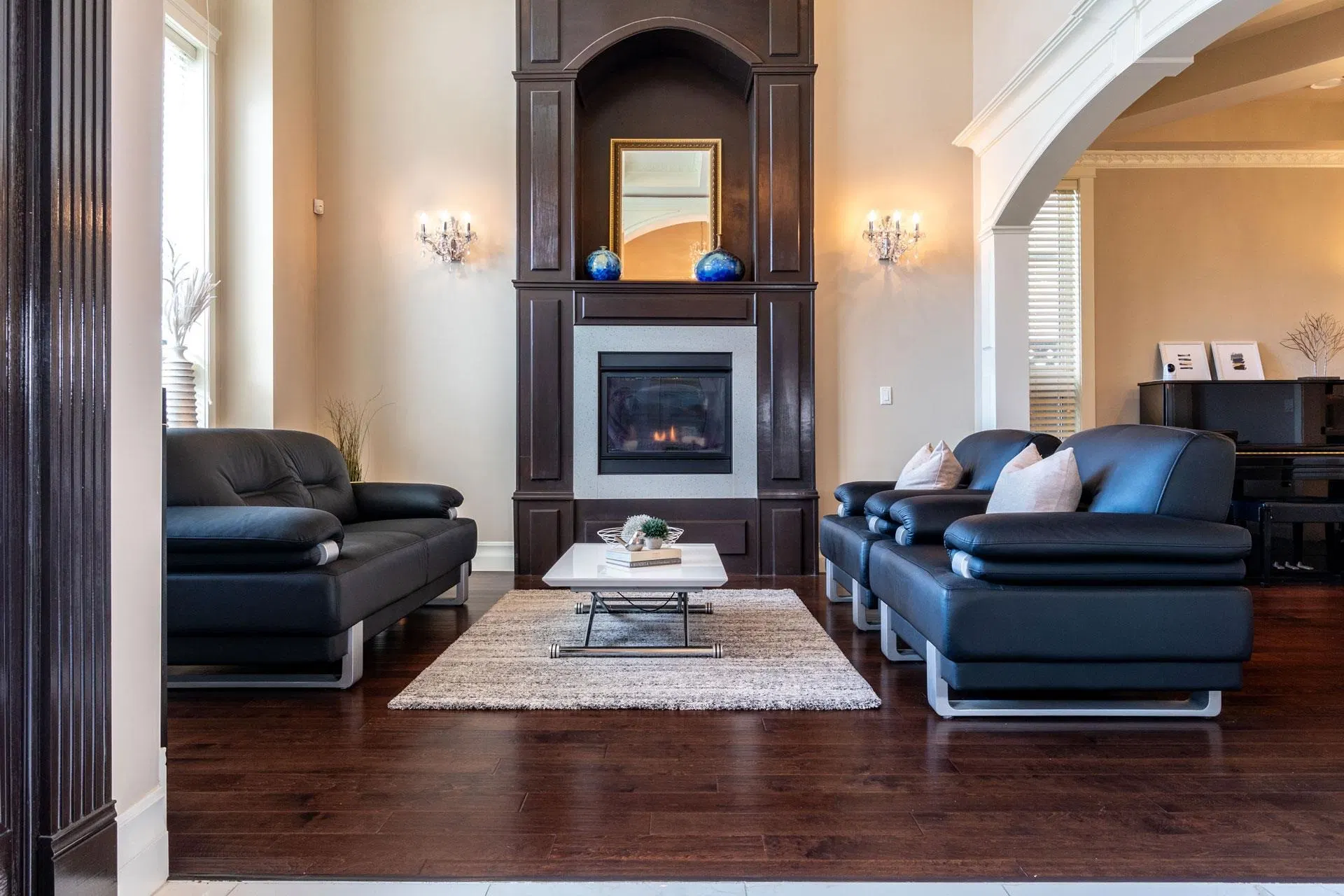 Photo 3 of 38 at 9028 Pinewell Crescent
