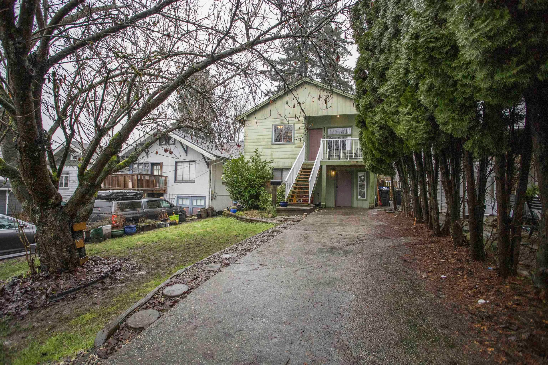 Photo 3 of 36 at 1976 Warwick Avenue