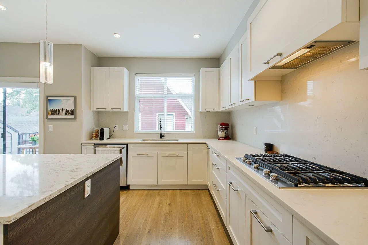 Photo 5 of 19 at #63 – 15677 28 Avenue