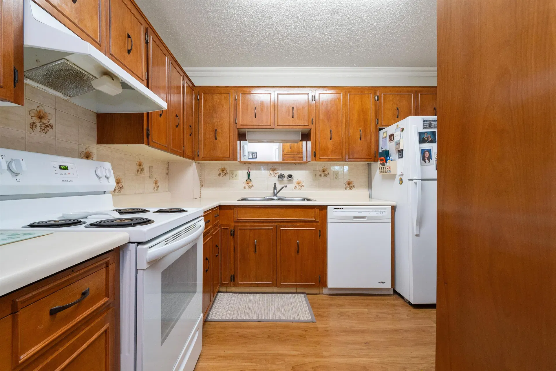 Photo 4 of 27 at #207 – 32089 Old Yale Road
