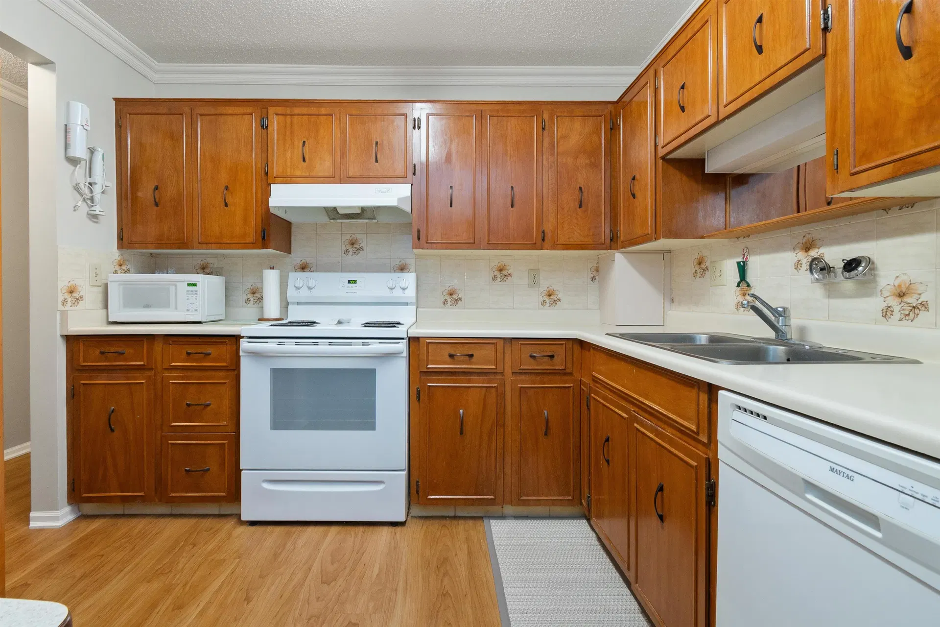 Photo 5 of 27 at #207 – 32089 Old Yale Road