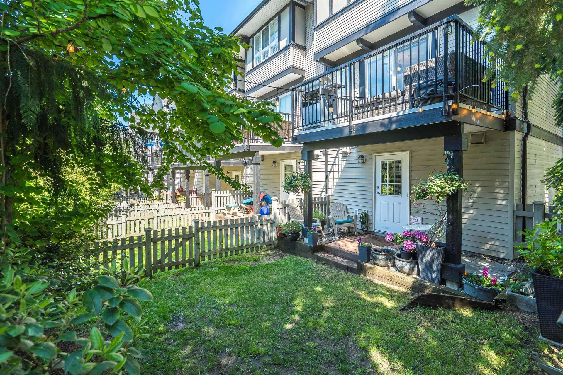 Photo 2 of 40 at #1 – 6747 203 Street