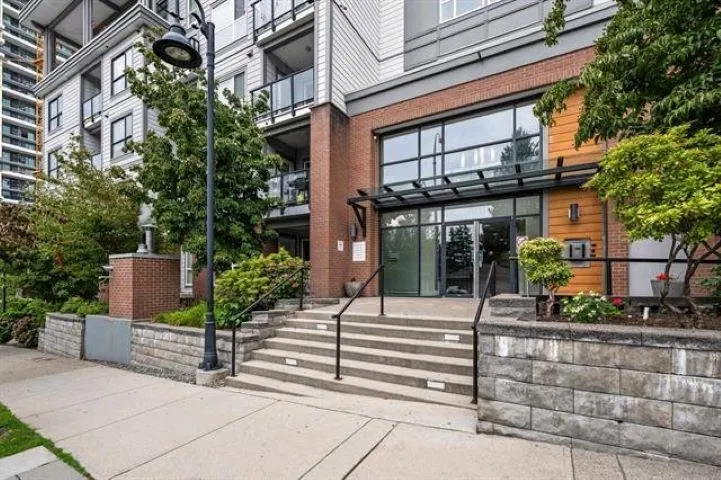 Photo 3 of 25 at #417 – 13733 107a Avenue