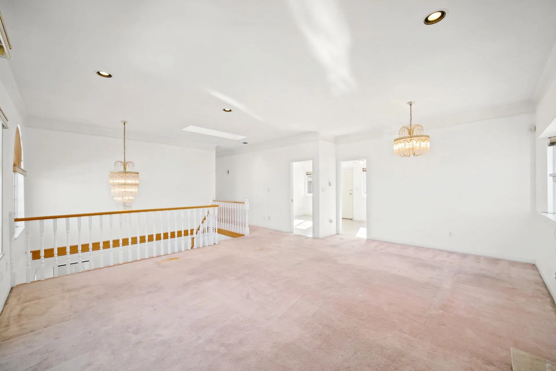 Photo 5 of 34 at 4810 Maitland Street