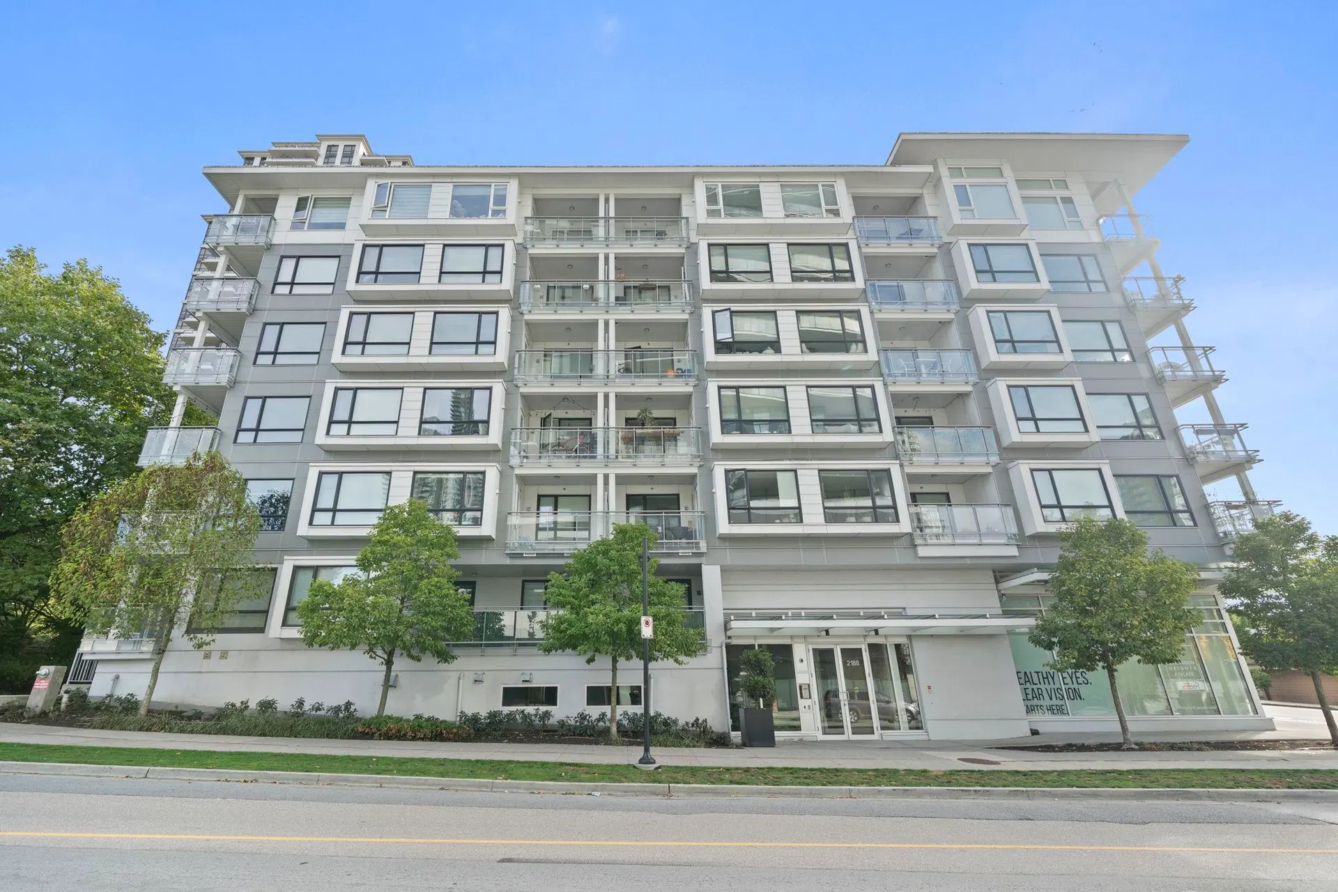 Photo 2 of 28 at #311 – 2188 Madison Avenue