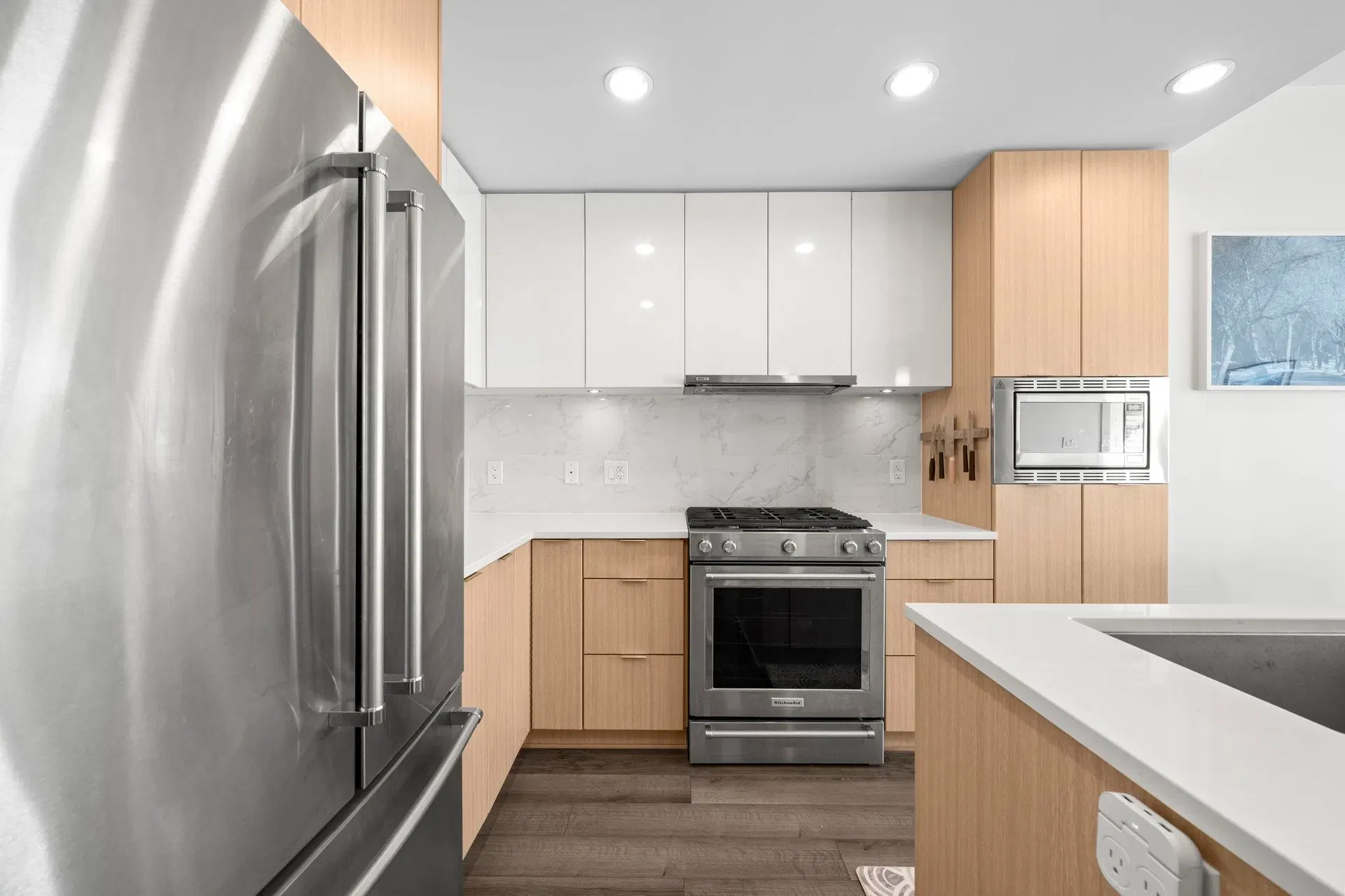 Photo 4 of 28 at #311 – 2188 Madison Avenue