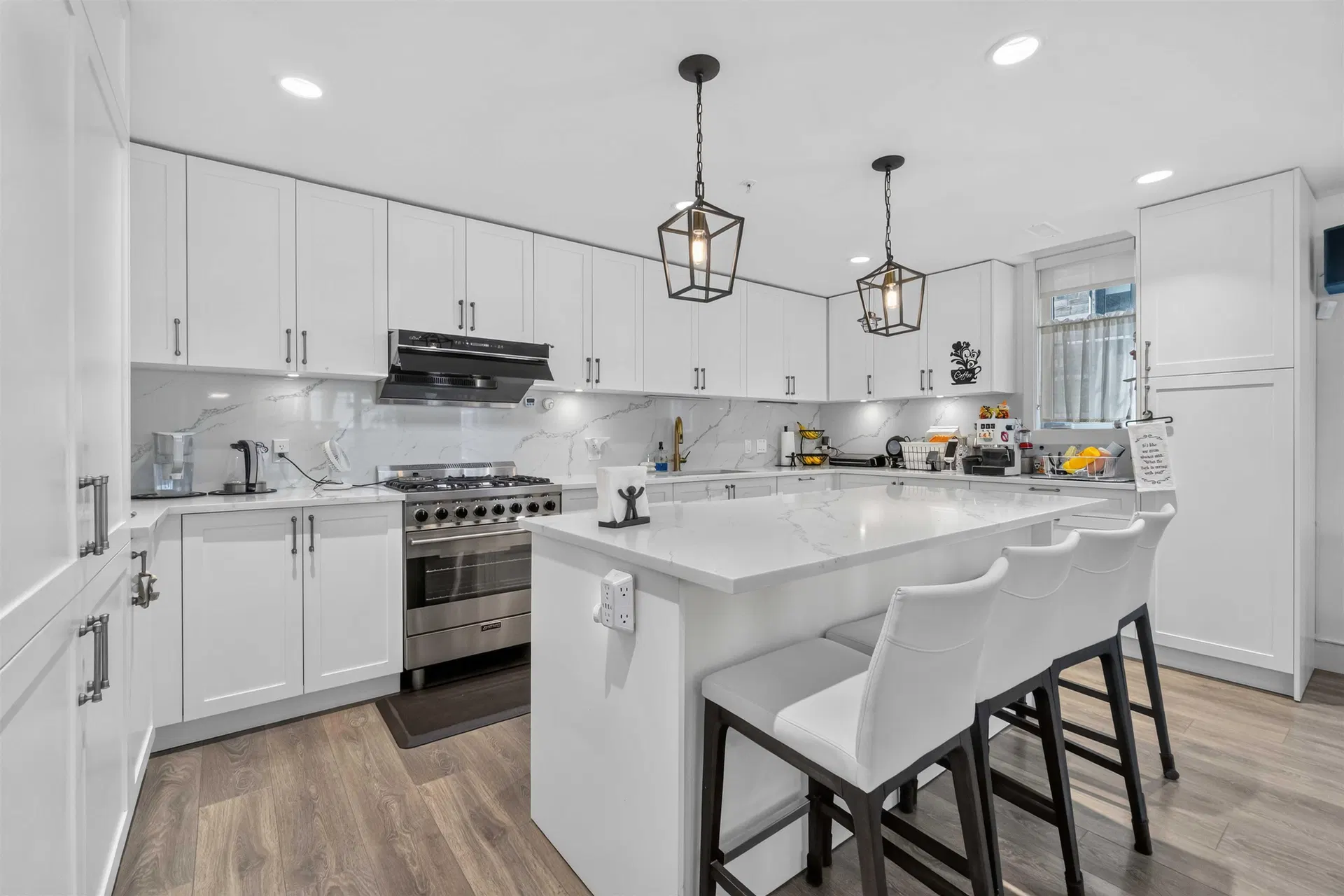 Photo 3 of 37 at 451 W 63rd Avenue