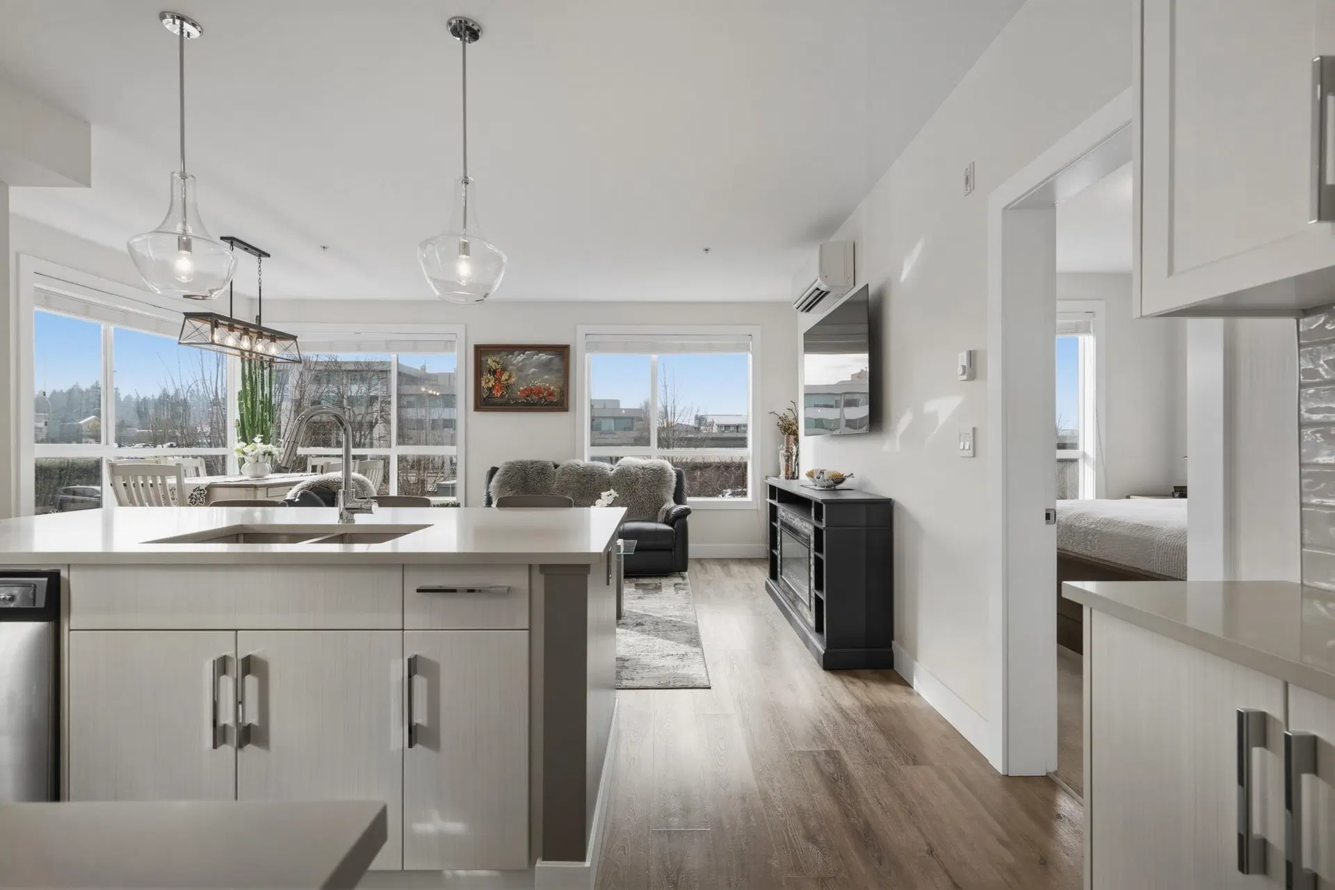 Photo 1 of 22 at #212 – 32838 Ventura Avenue Avenue