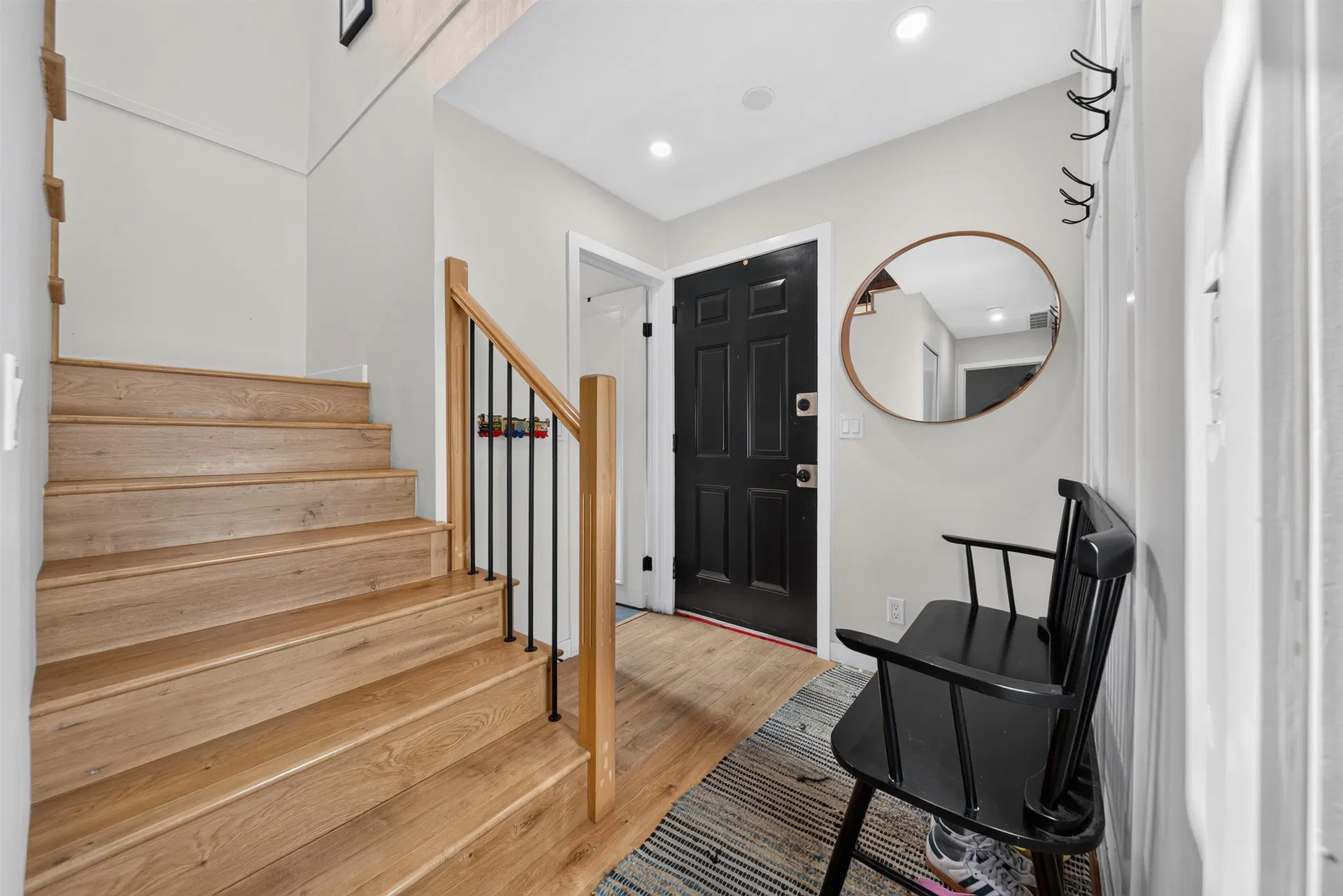 Photo 5 of 25 at 7674 125 Street