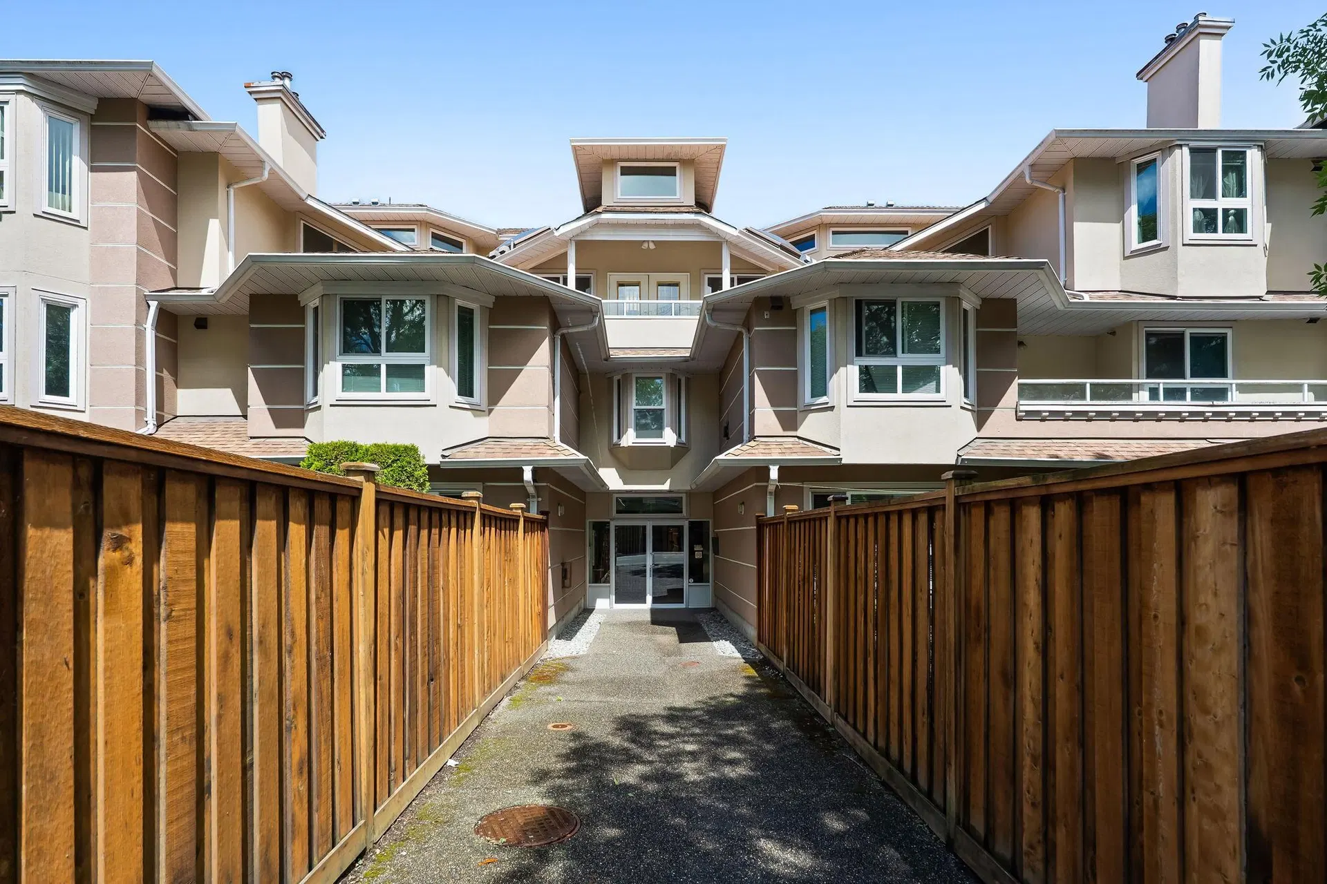 Photo 1 of 26 at #302 – 19721 64 Avenue
