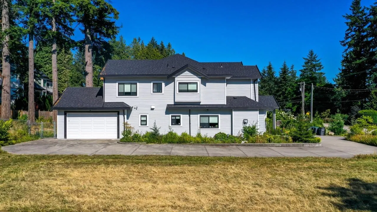 Photo 4 of 6 at 13409 56 Avenue