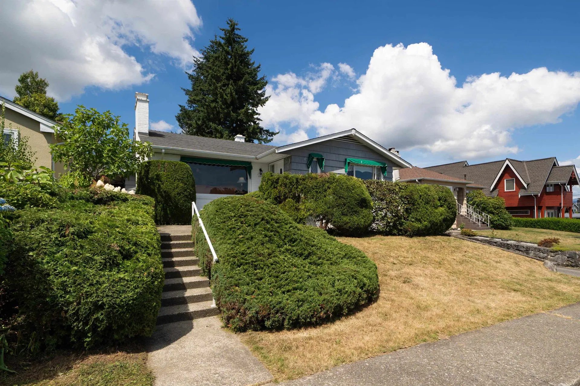 Photo 2 of 40 at 335 Churchill Avenue