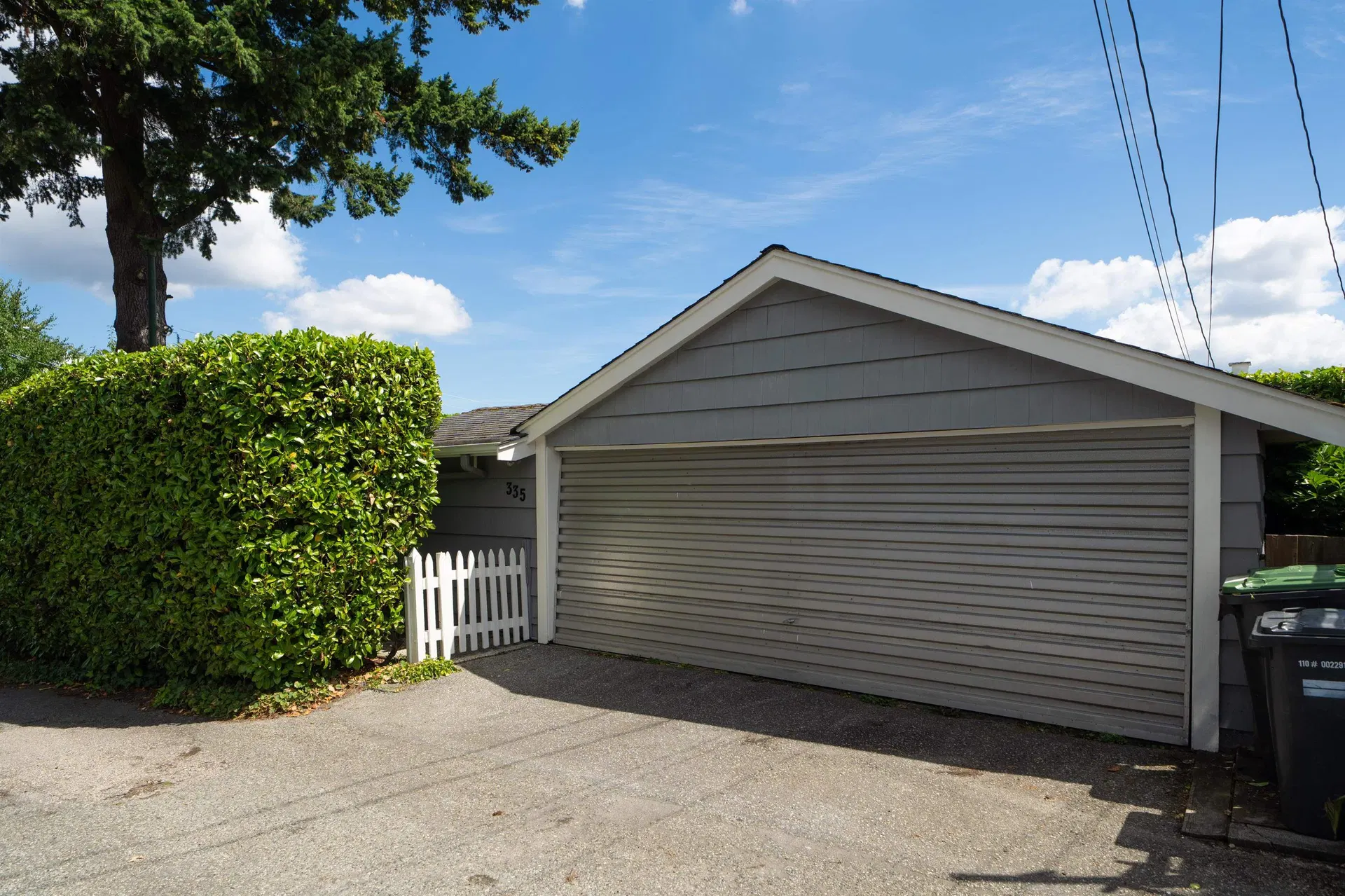 Photo 5 of 40 at 335 Churchill Avenue
