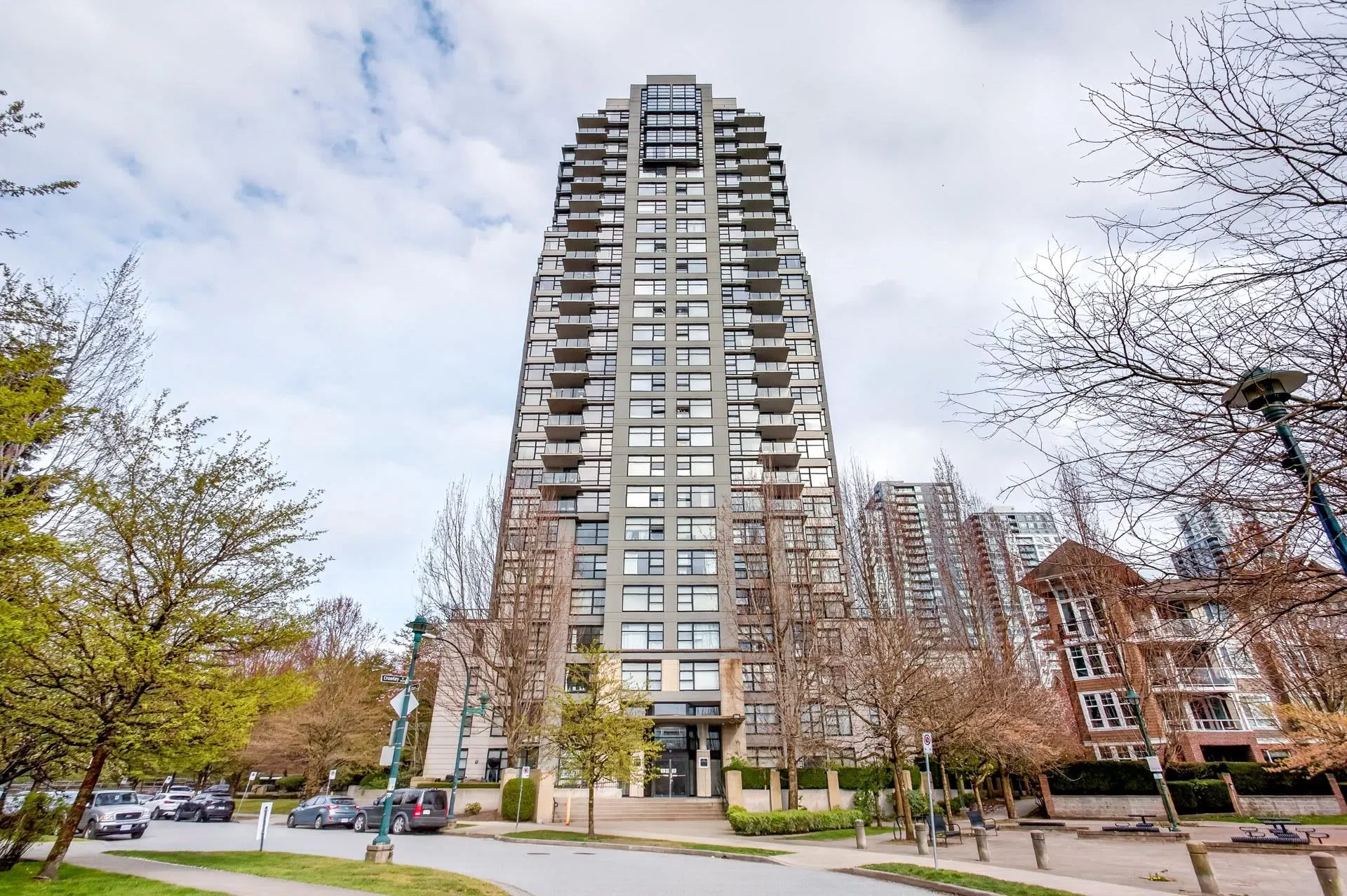 #2502 – 5380 Oben Street