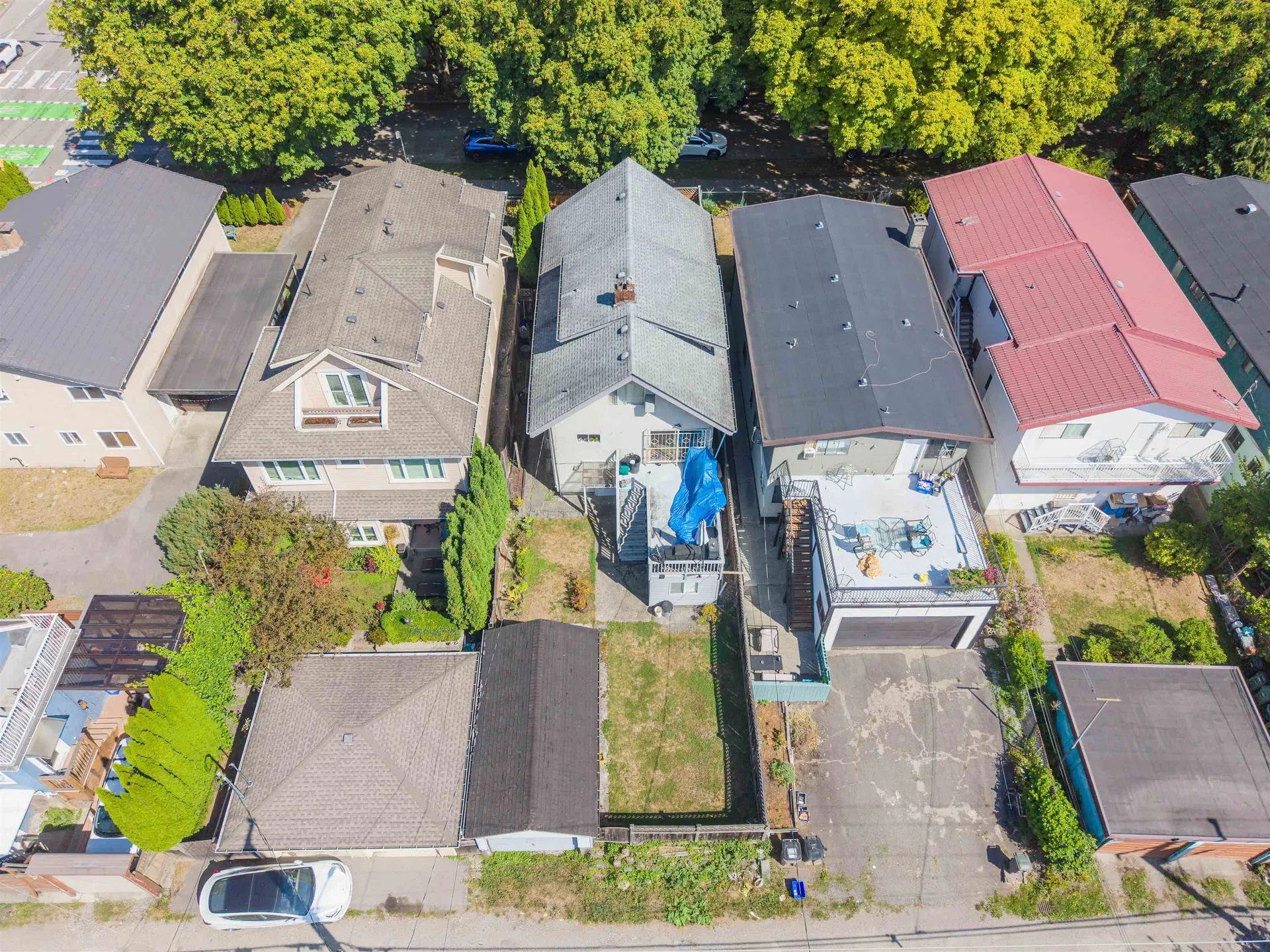 Photo 5 of 6 at 1324 E 10th Avenue