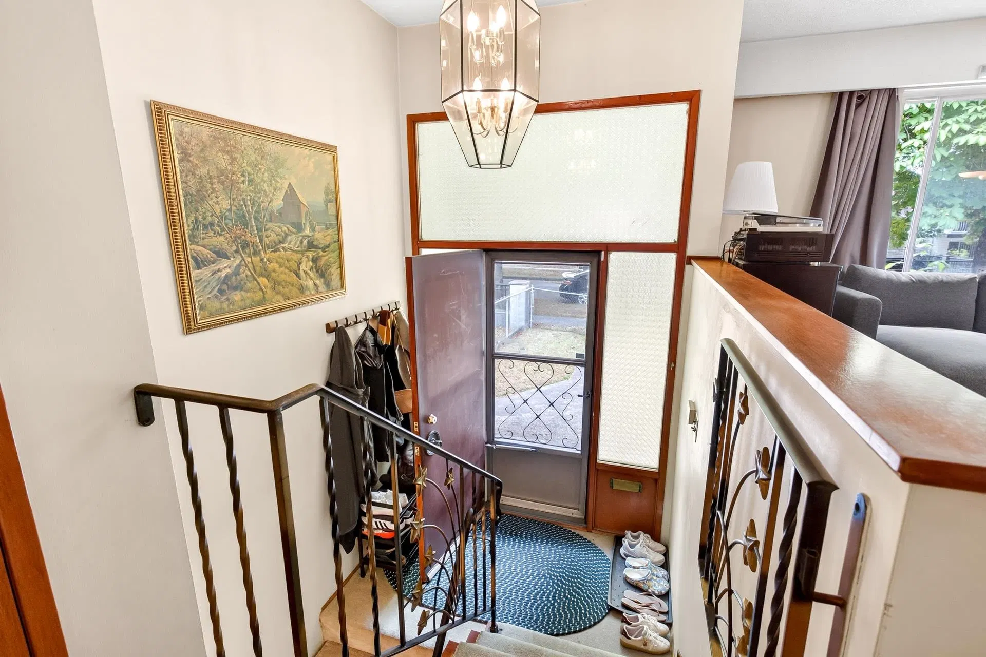 Photo 4 of 30 at 2175 Waverley Avenue