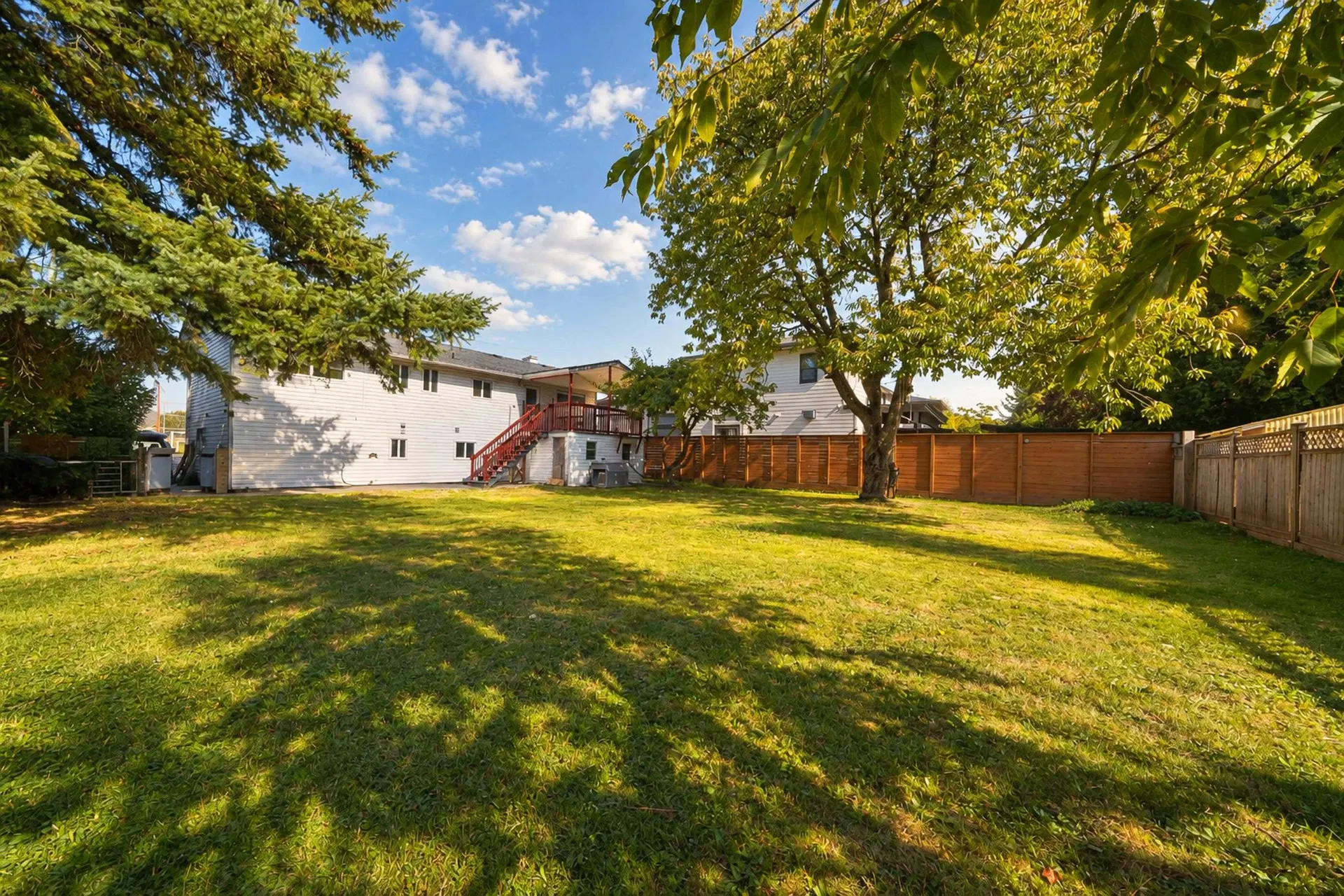 Photo 4 of 24 at 14490 106a Avenue