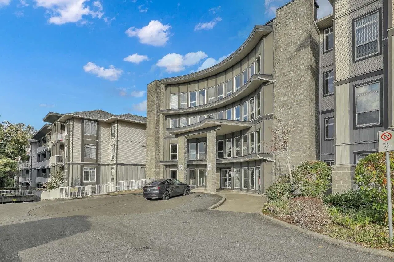 #220 – 13277 108 Avenue