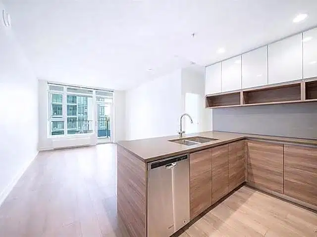 #401 – 8850 University Crescent