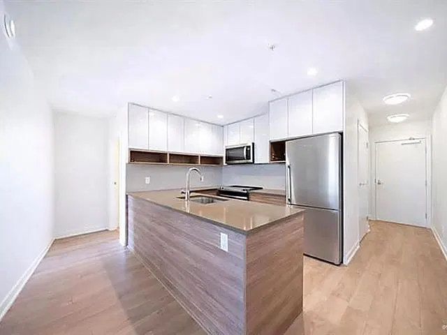 Photo 4 of 13 at #401 – 8850 University Crescent