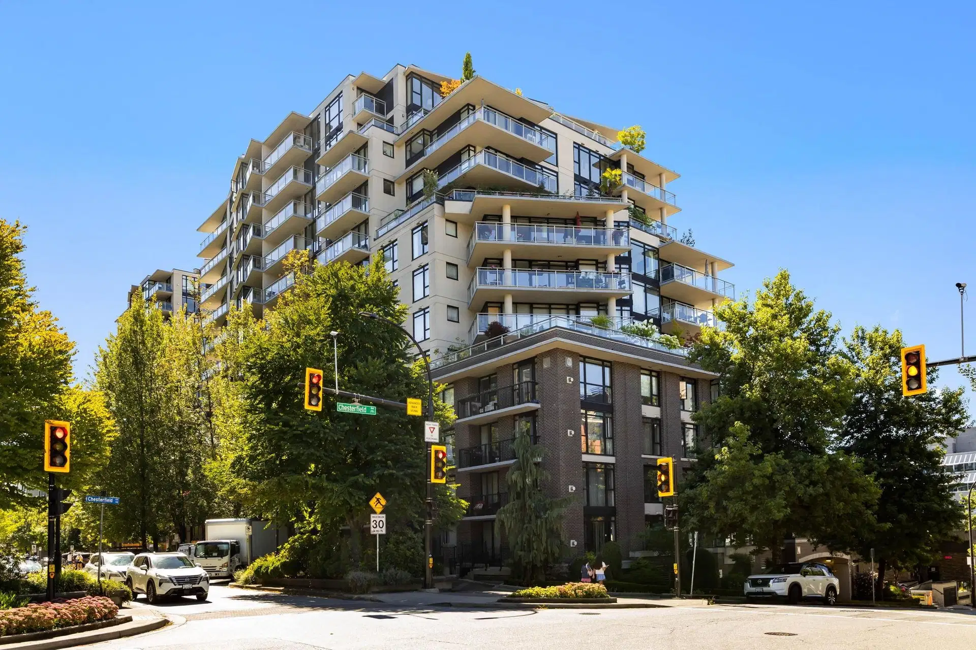#205 – 175 1st Street