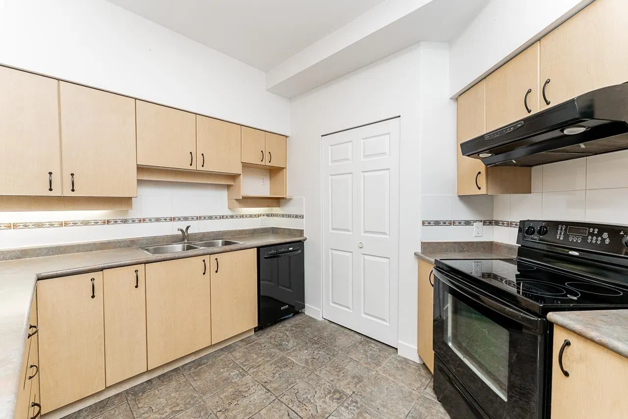 Photo 2 of 35 at #108 – 522 Smith Avenue