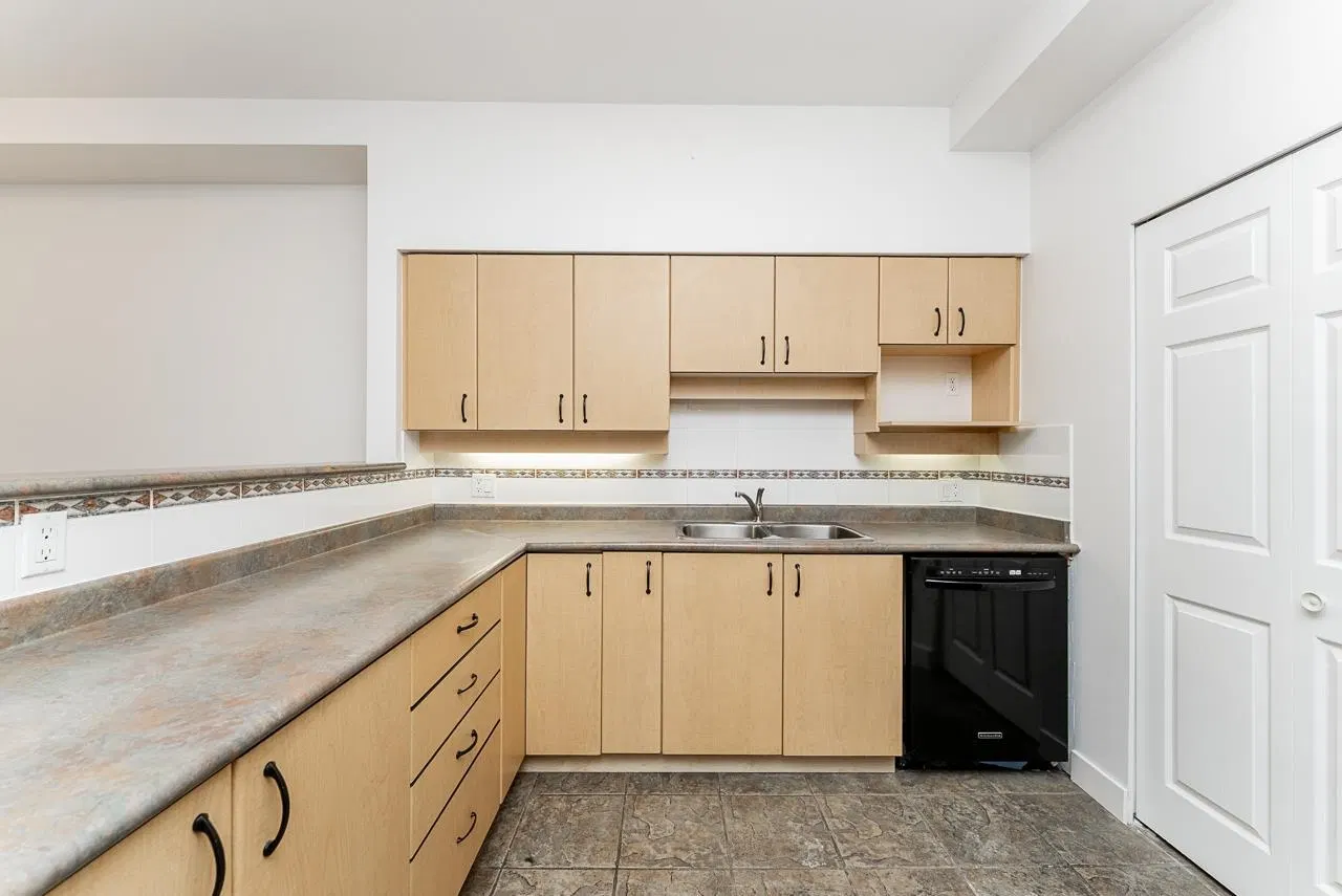 Photo 3 of 35 at #108 – 522 Smith Avenue