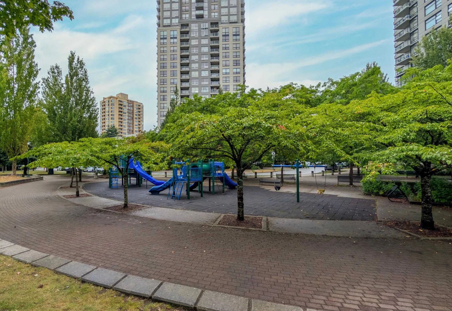 Photo 3 of 20 at #506 – 5380 Oben Street