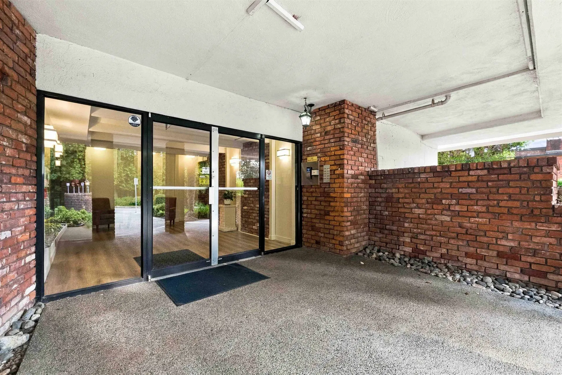 Photo 4 of 40 at #102 – 1322 Martin Street