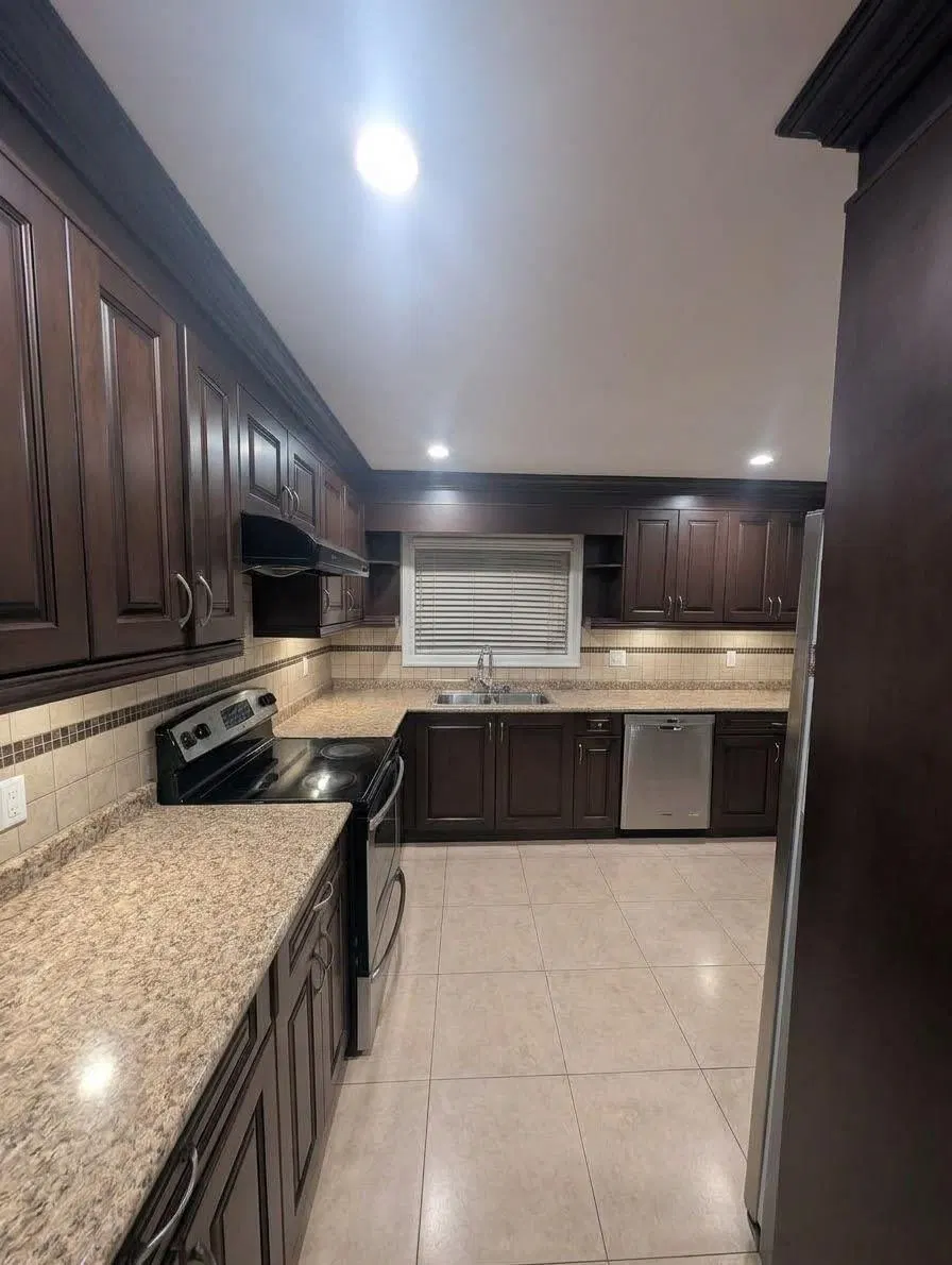 Photo 5 of 32 at 7102 E Brewster Drive