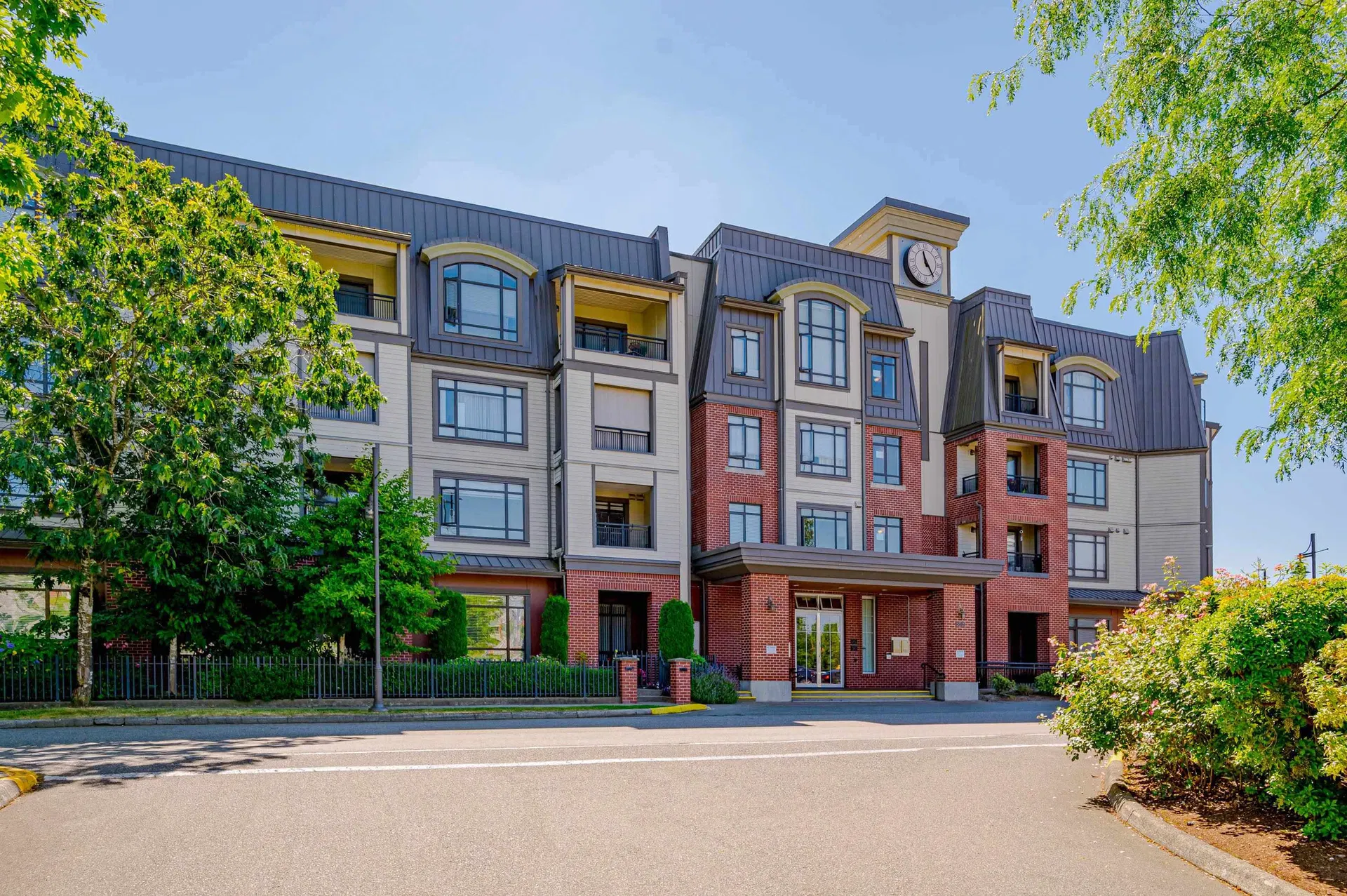 Photo 2 of 40 at #214 – 8880 202 Street