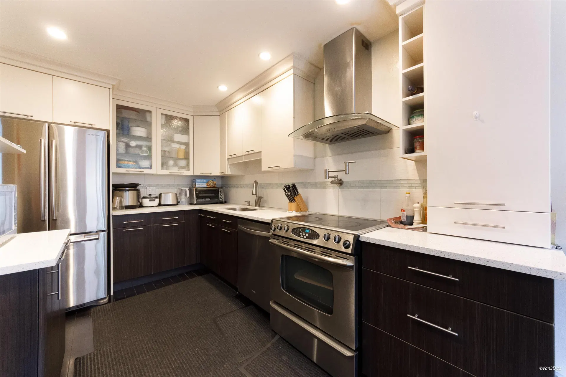 Photo 3 of 11 at #110 – 777 Eighth Street