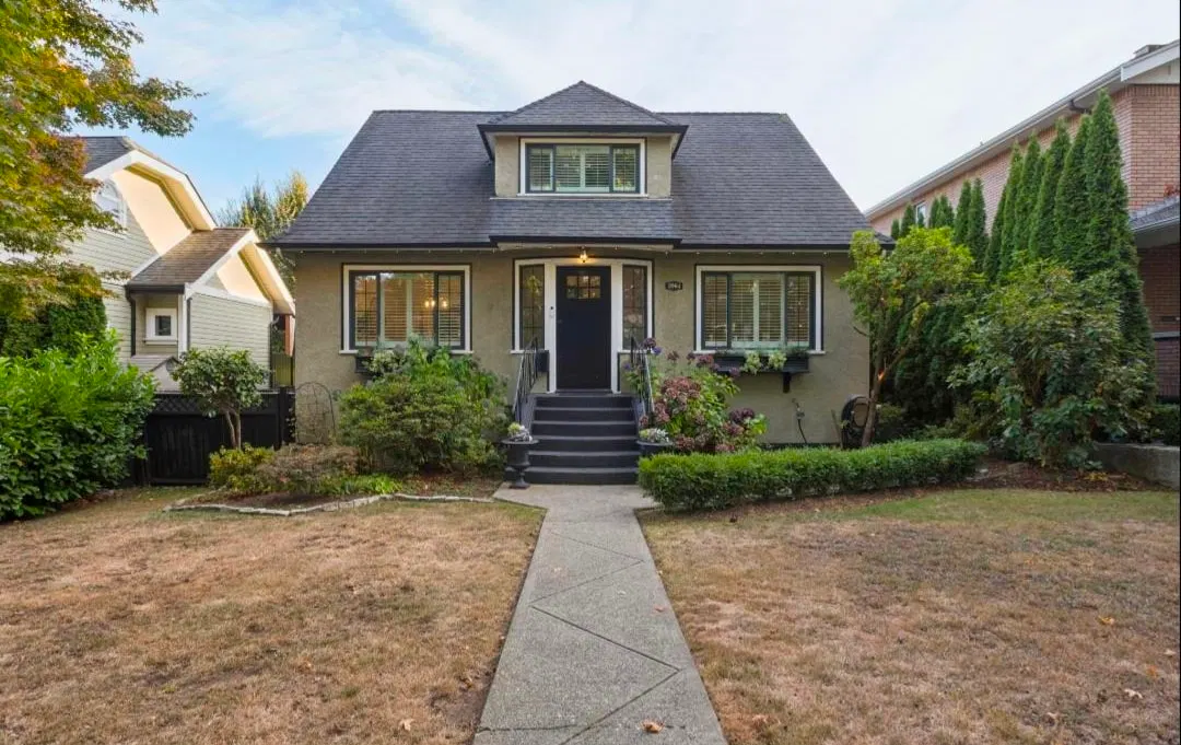Photo 1 of 40 at 3964 Dundas Street