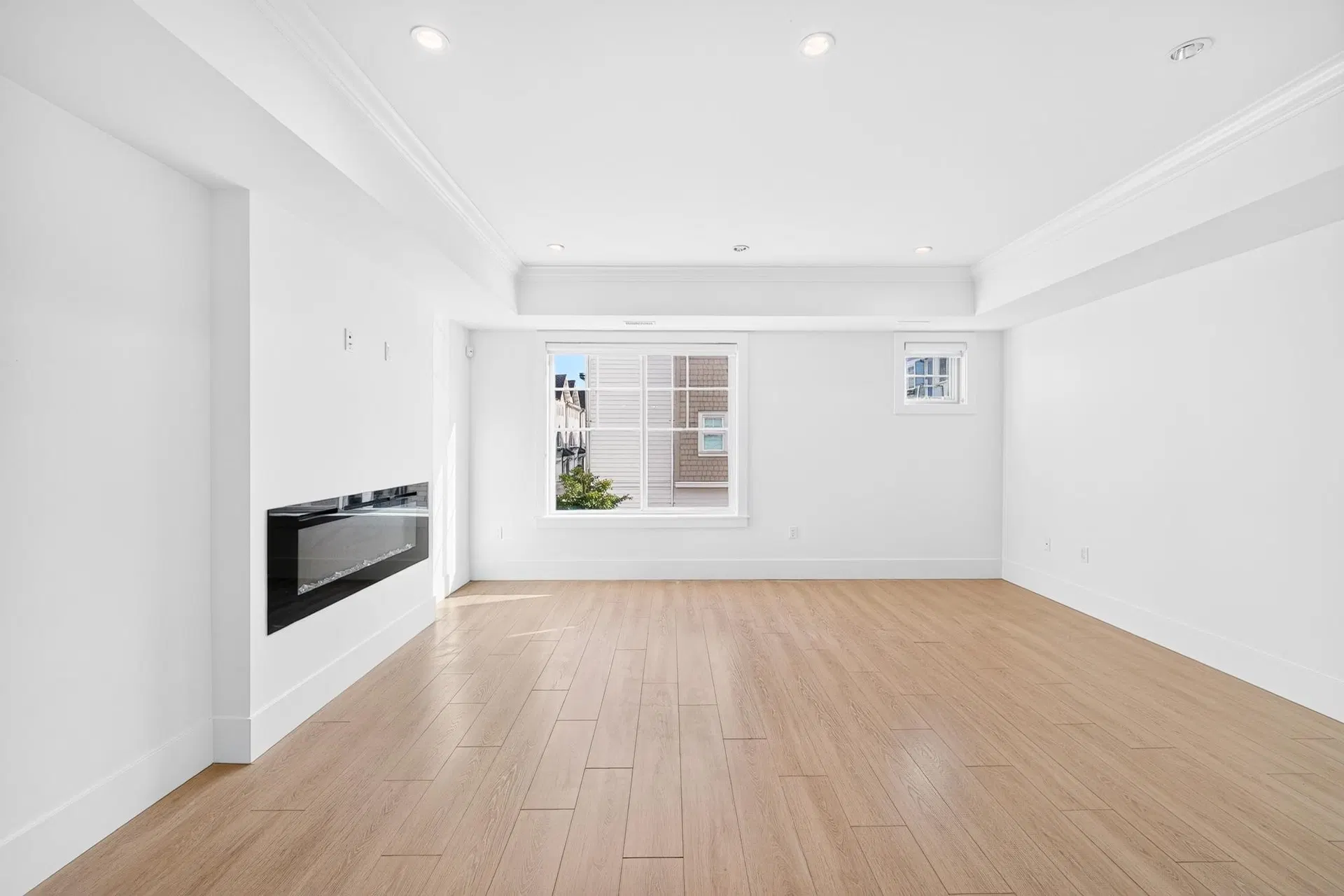 Photo 4 of 40 at #17 – 9211 Mckim Way