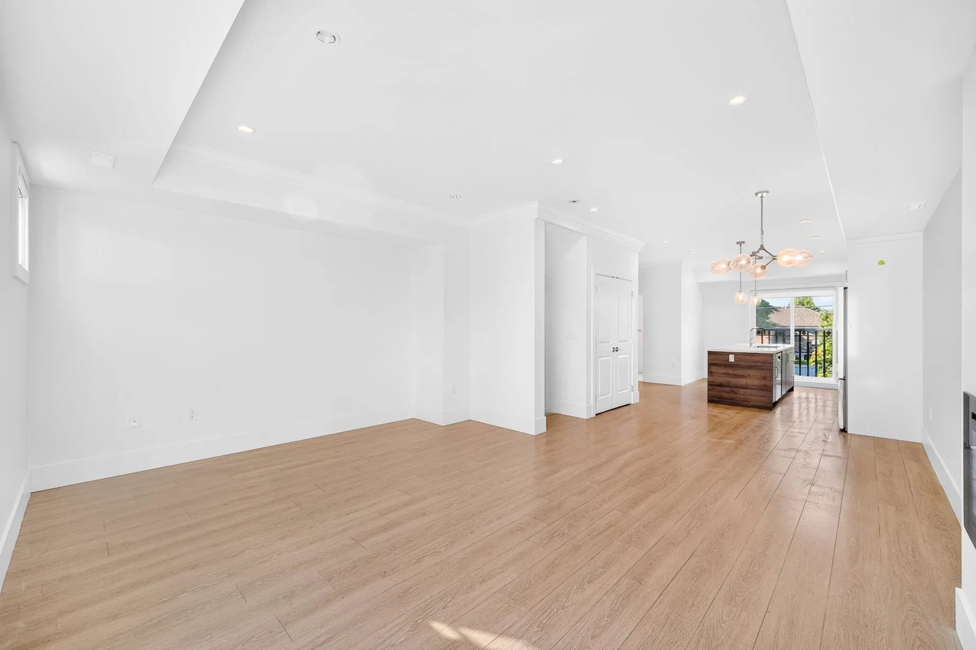 Photo 5 of 40 at #17 – 9211 Mckim Way
